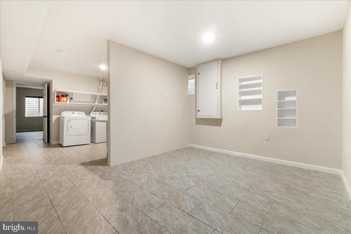 GATEWAY CROSSING - Residential