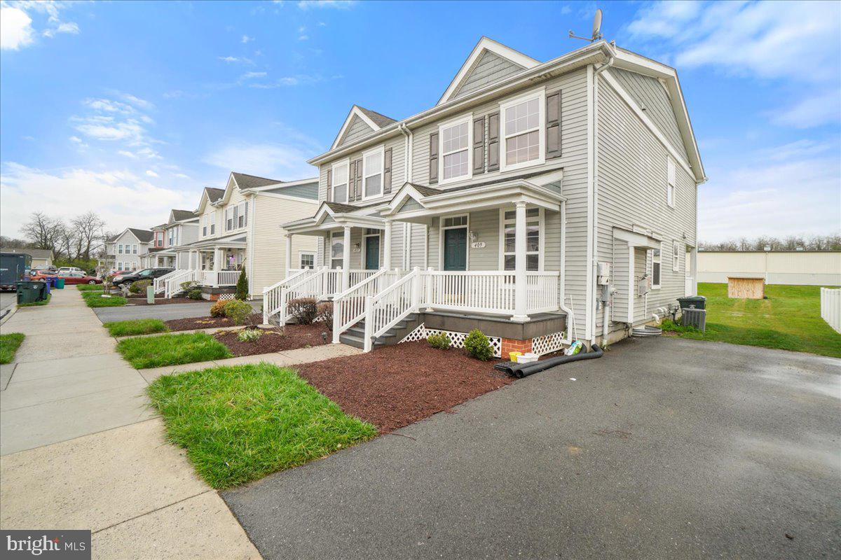 GATEWAY CROSSING - Residential