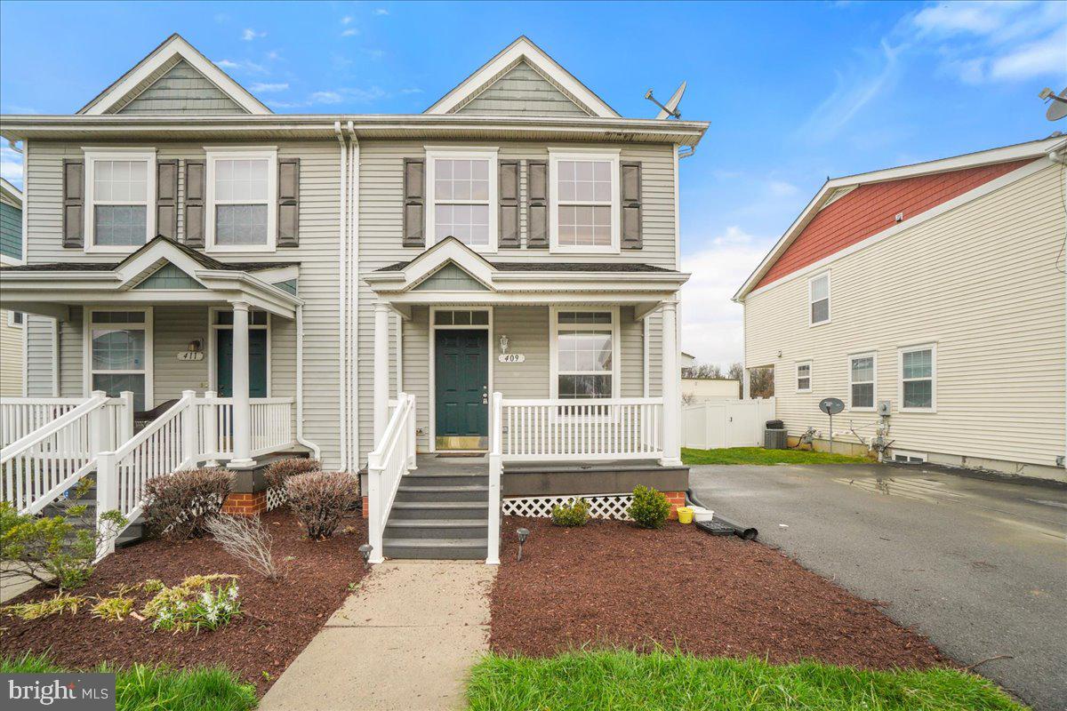 GATEWAY CROSSING - Residential