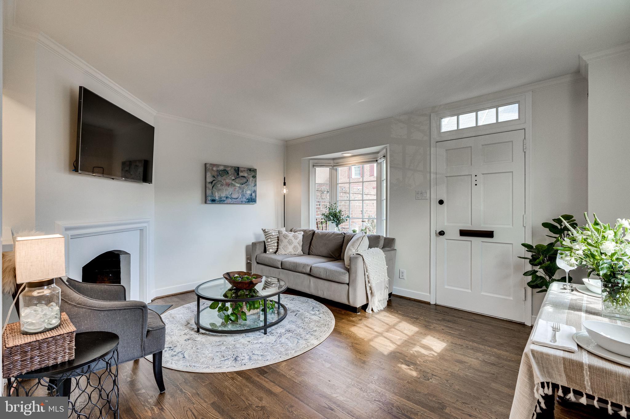 SHAD ROW - Residential