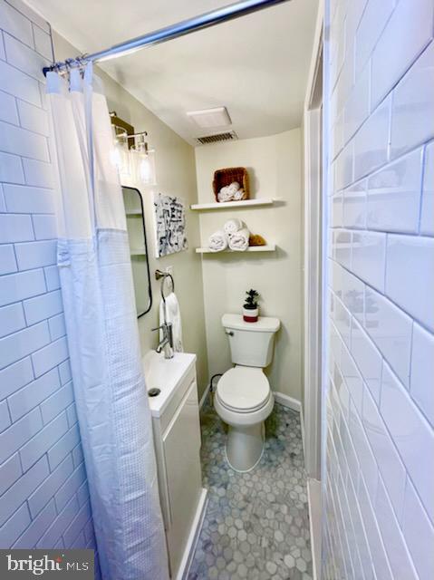 SHAD ROW - Residential