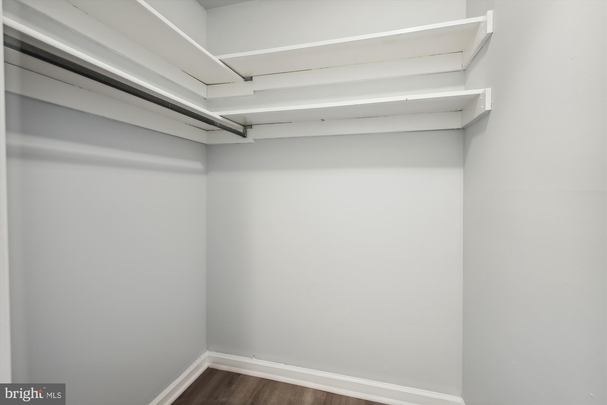 LONG REACH KNOLLS - Residential Lease