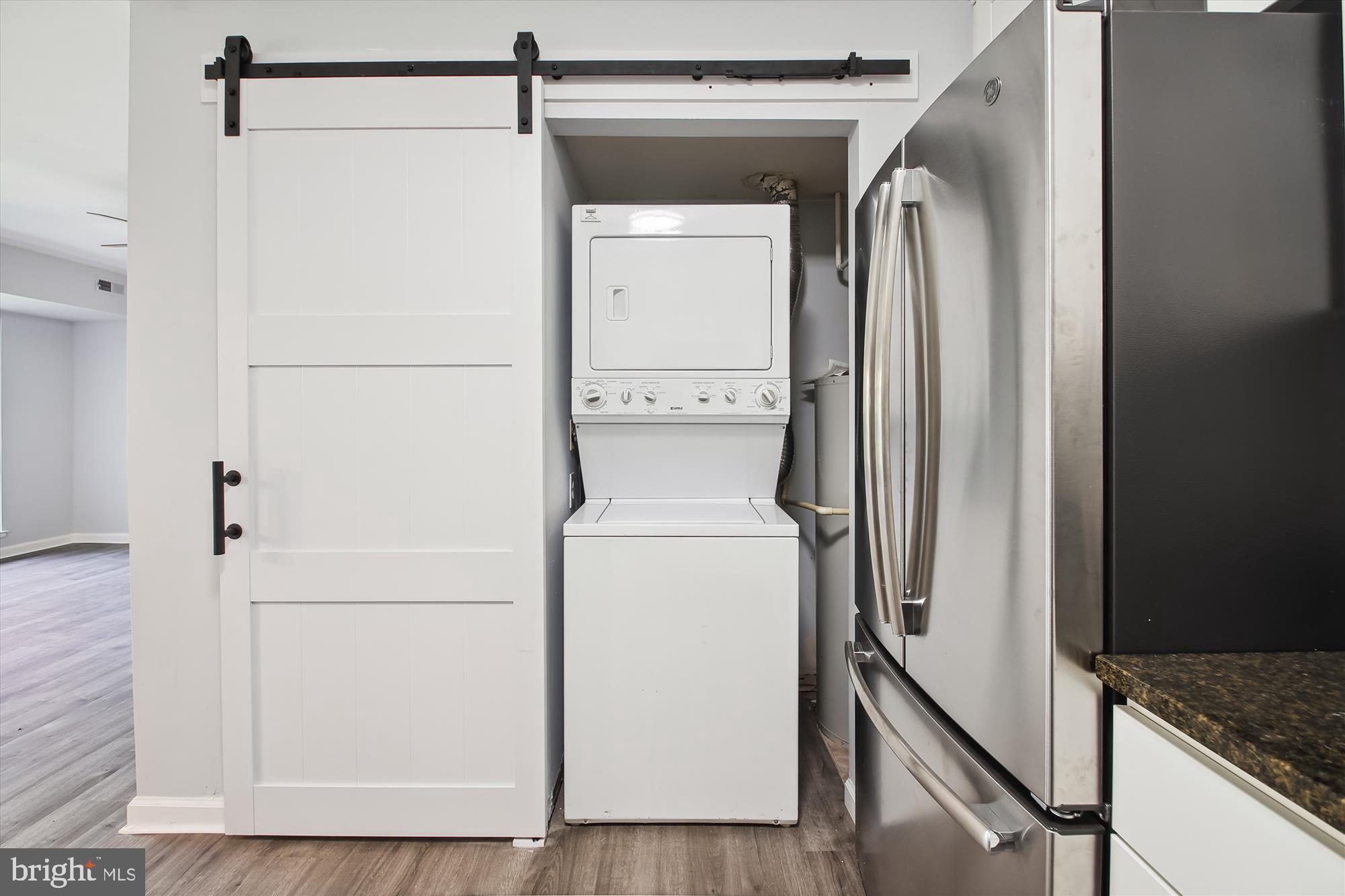 LONG REACH KNOLLS - Residential Lease