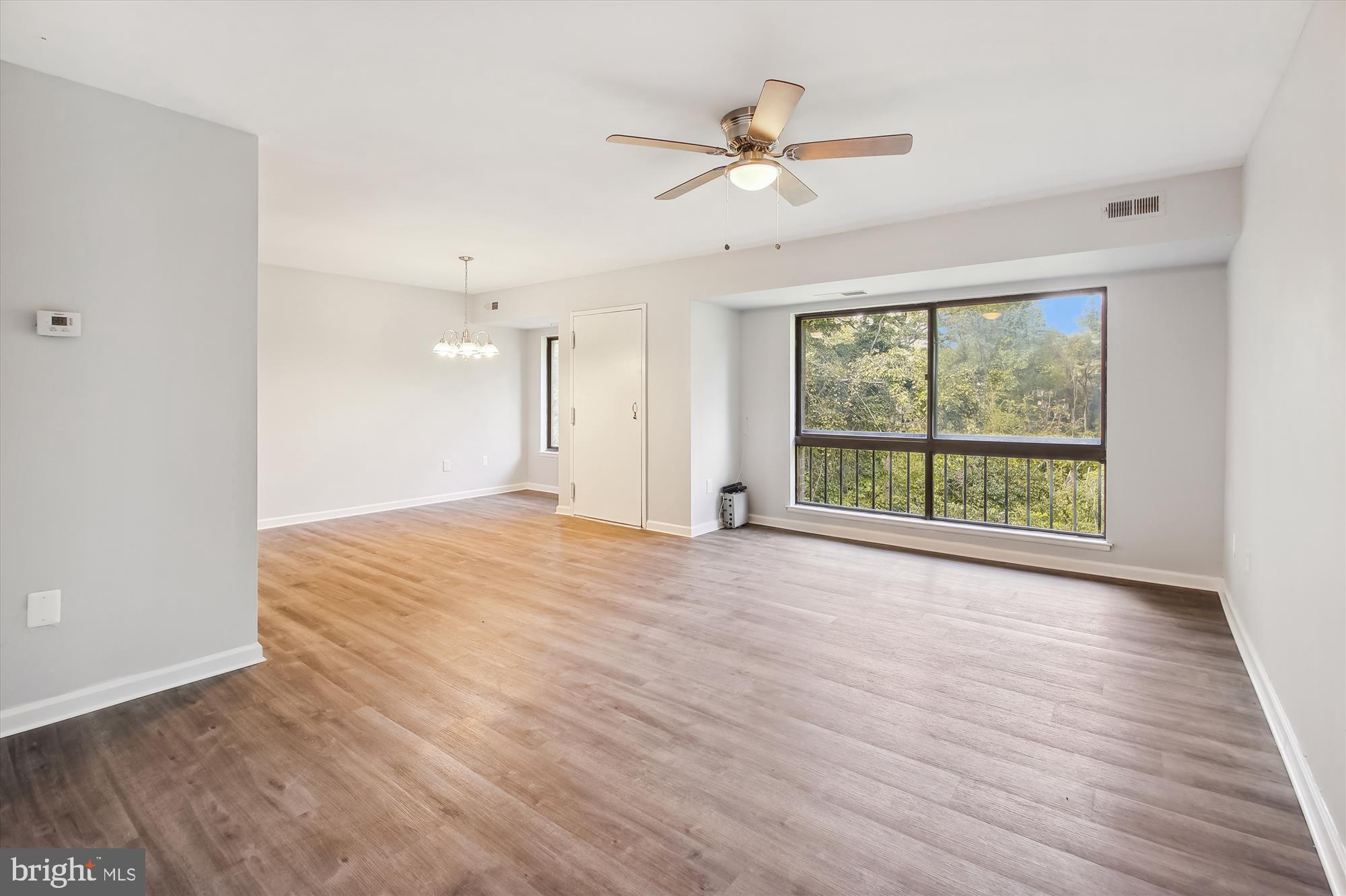 LONG REACH KNOLLS - Residential Lease