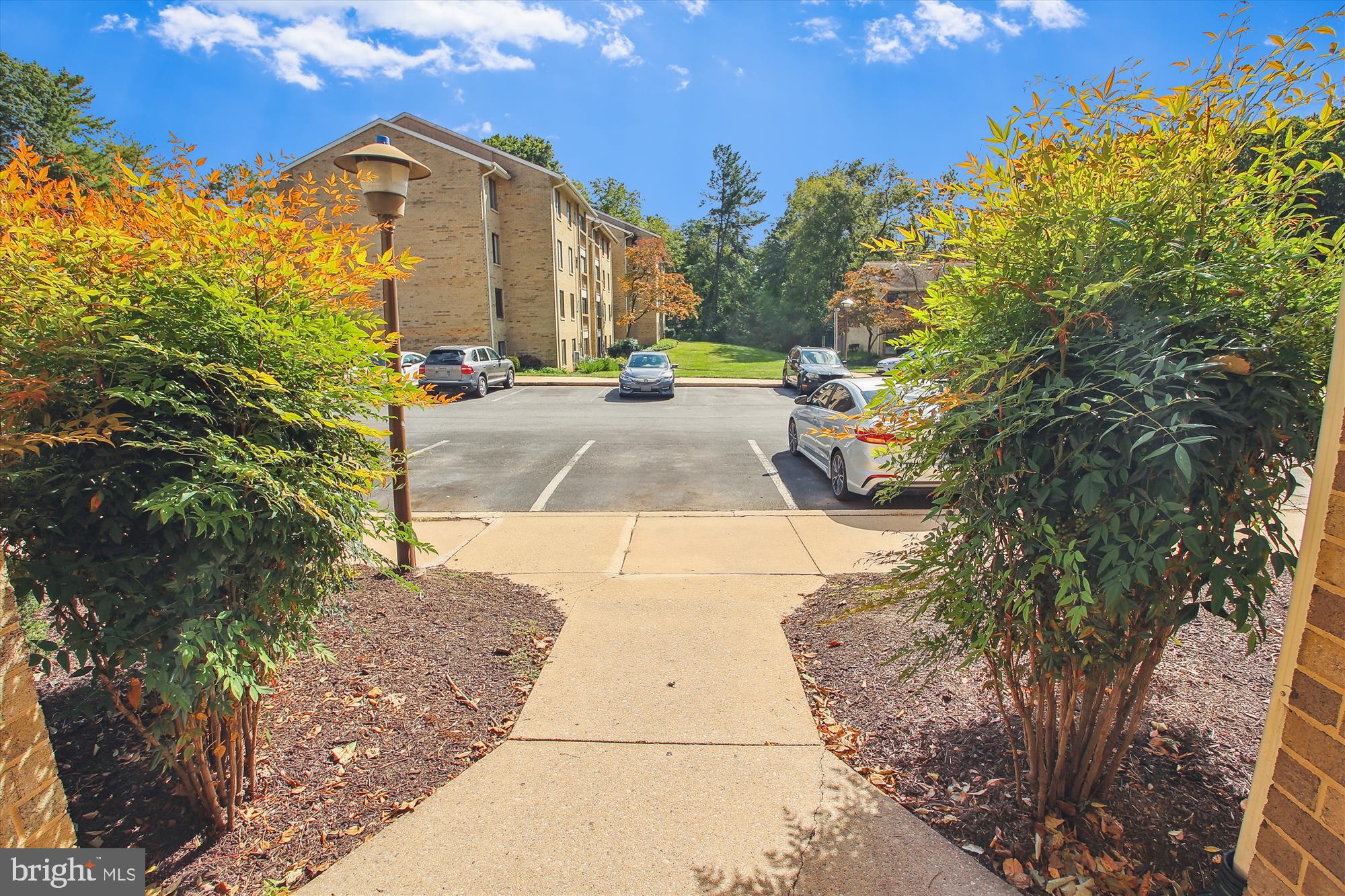 LONG REACH KNOLLS - Residential Lease