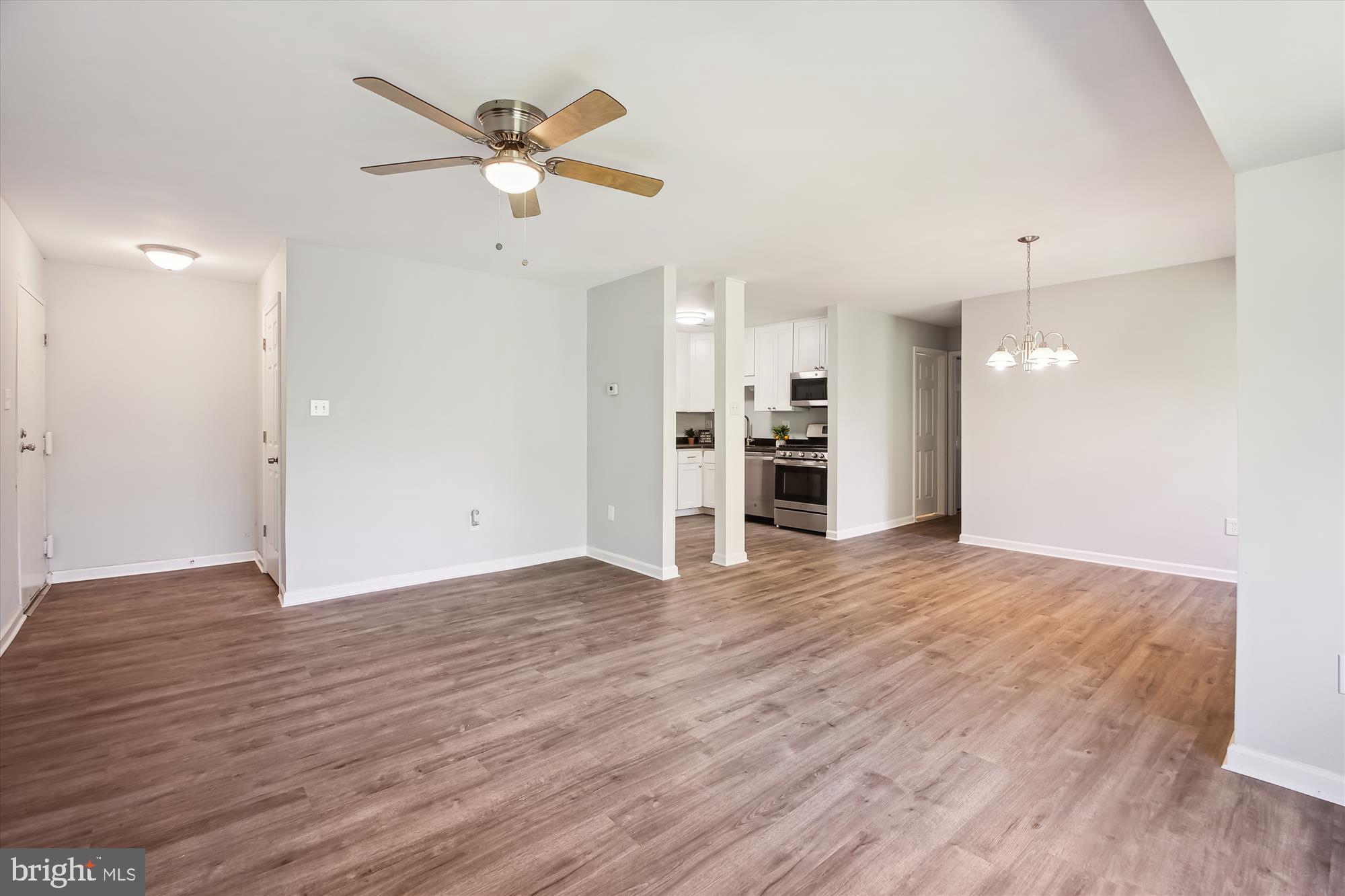 LONG REACH KNOLLS - Residential Lease