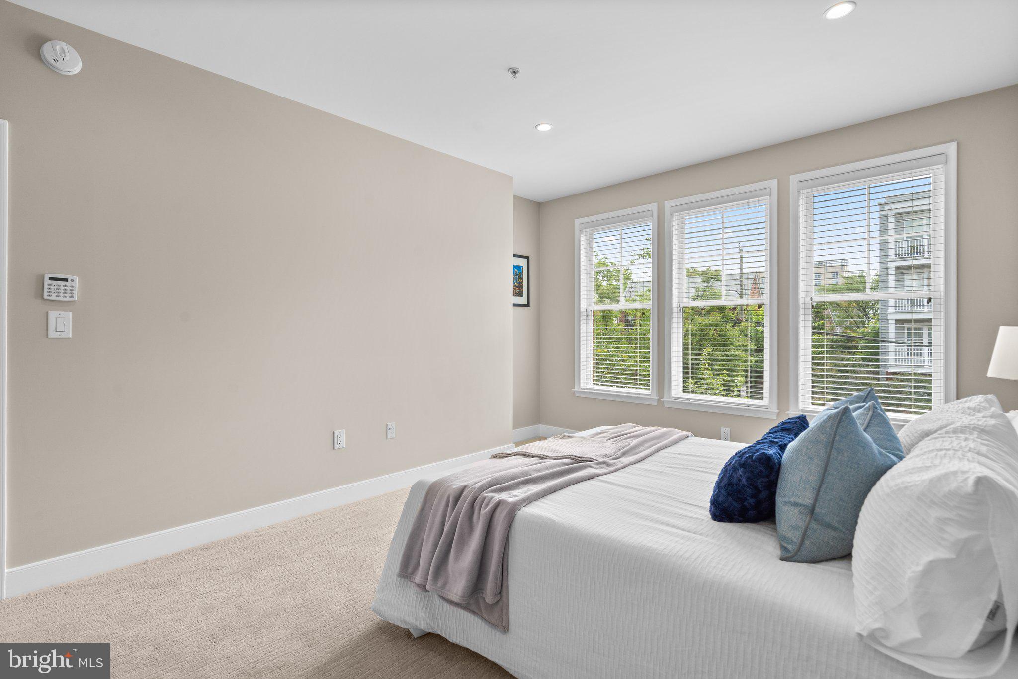 RHODES HILL SQUARE - Residential