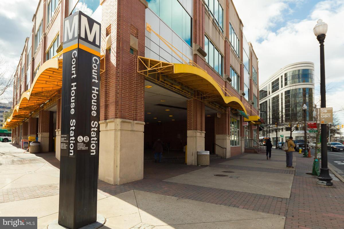 RHODES HILL SQUARE - Residential