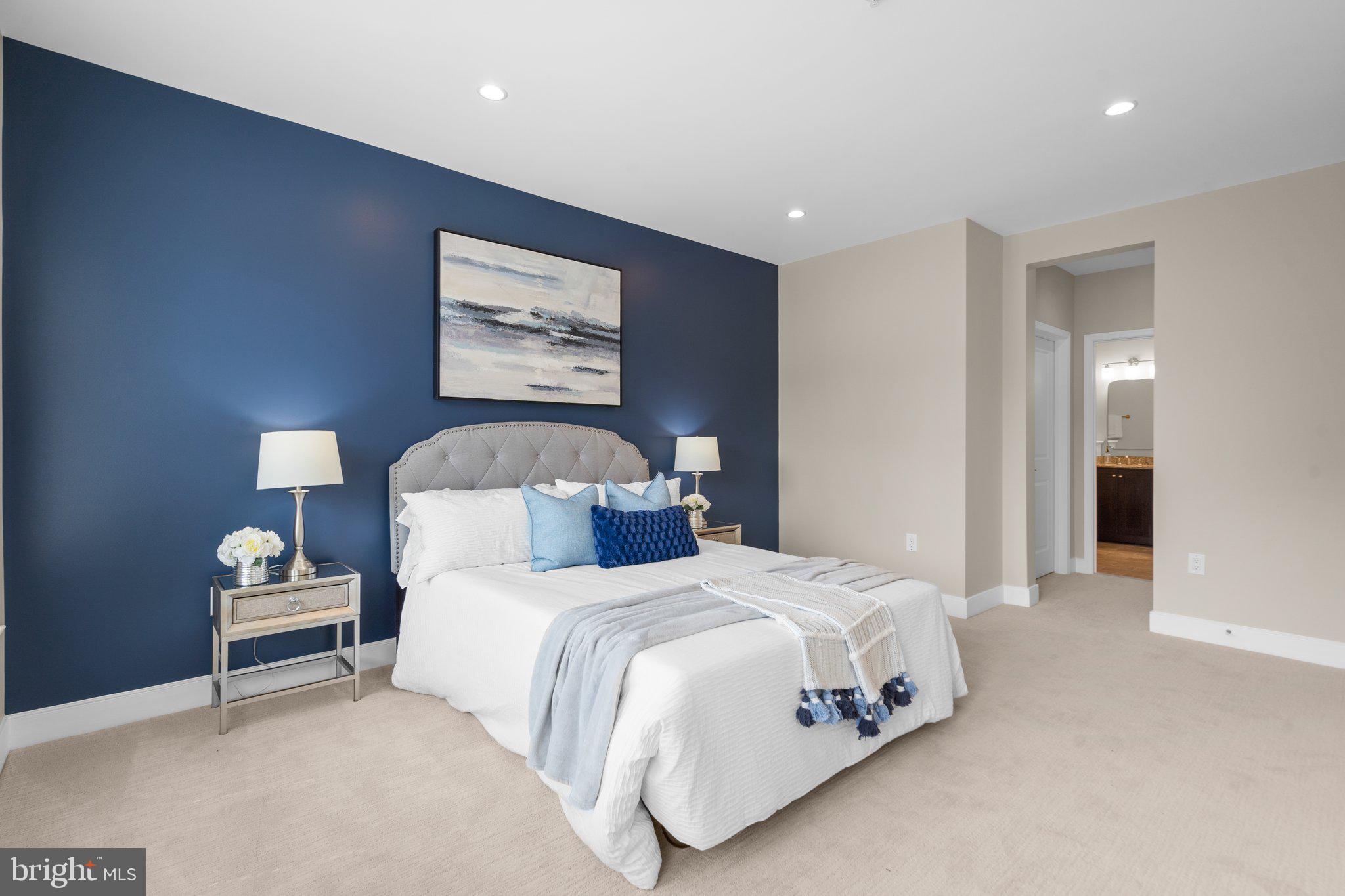 RHODES HILL SQUARE - Residential