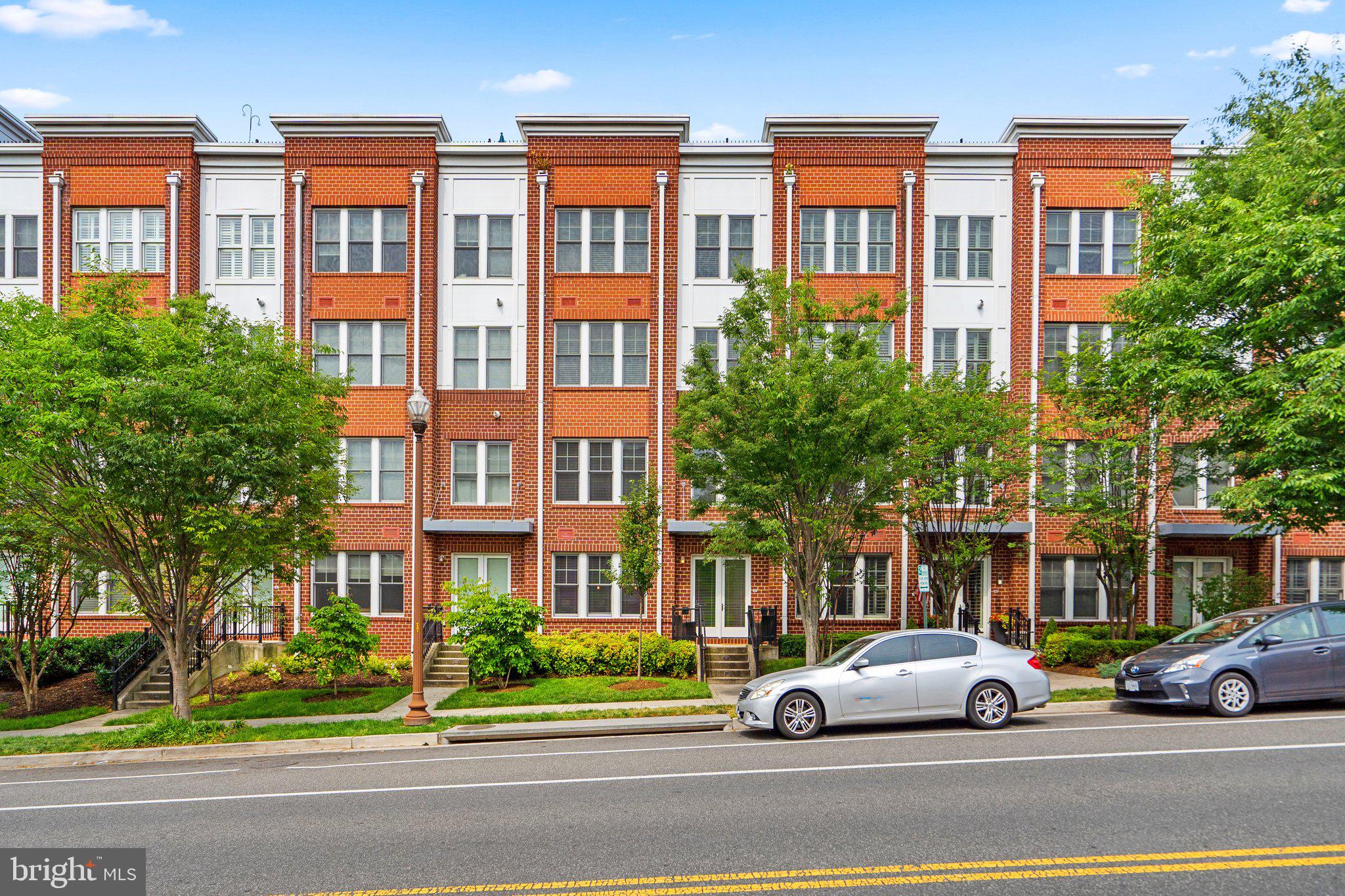 RHODES HILL SQUARE - Residential