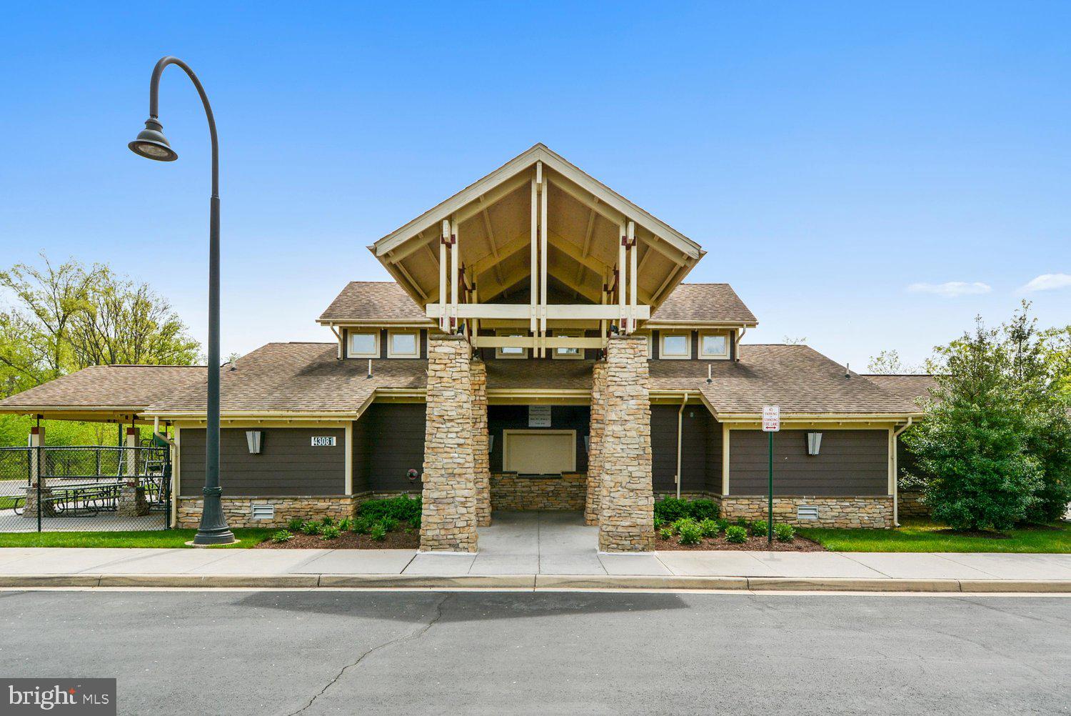 BROADLANDS - Residential