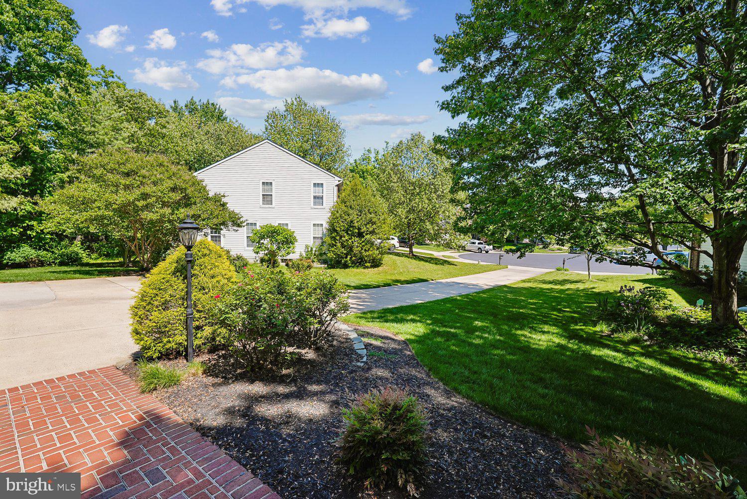BROADLANDS - Residential