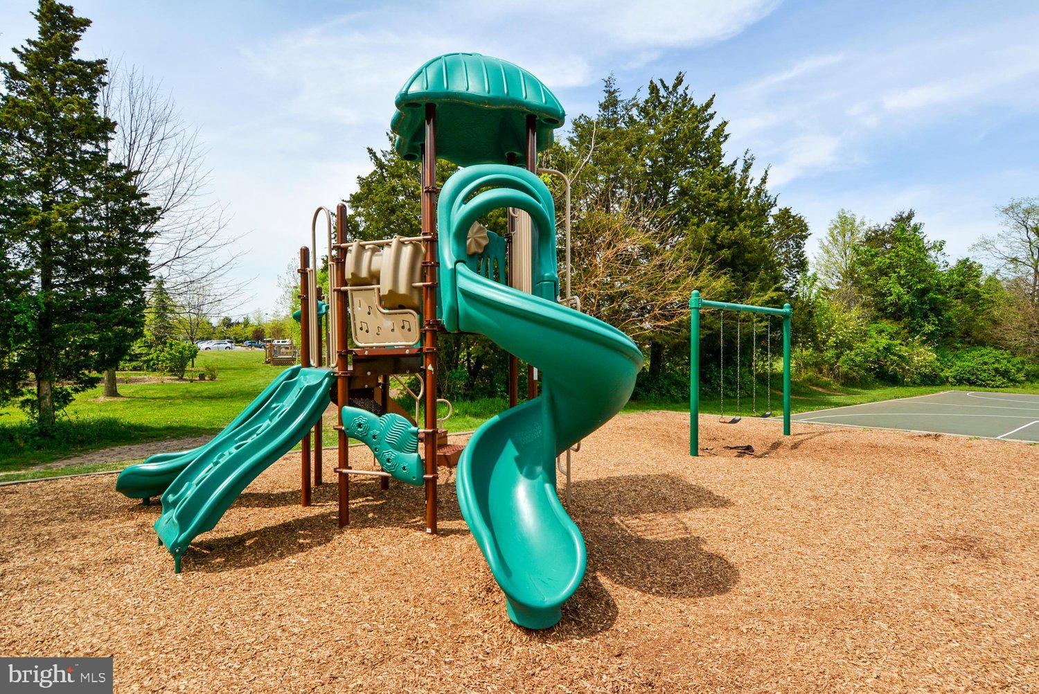 BROADLANDS - Residential