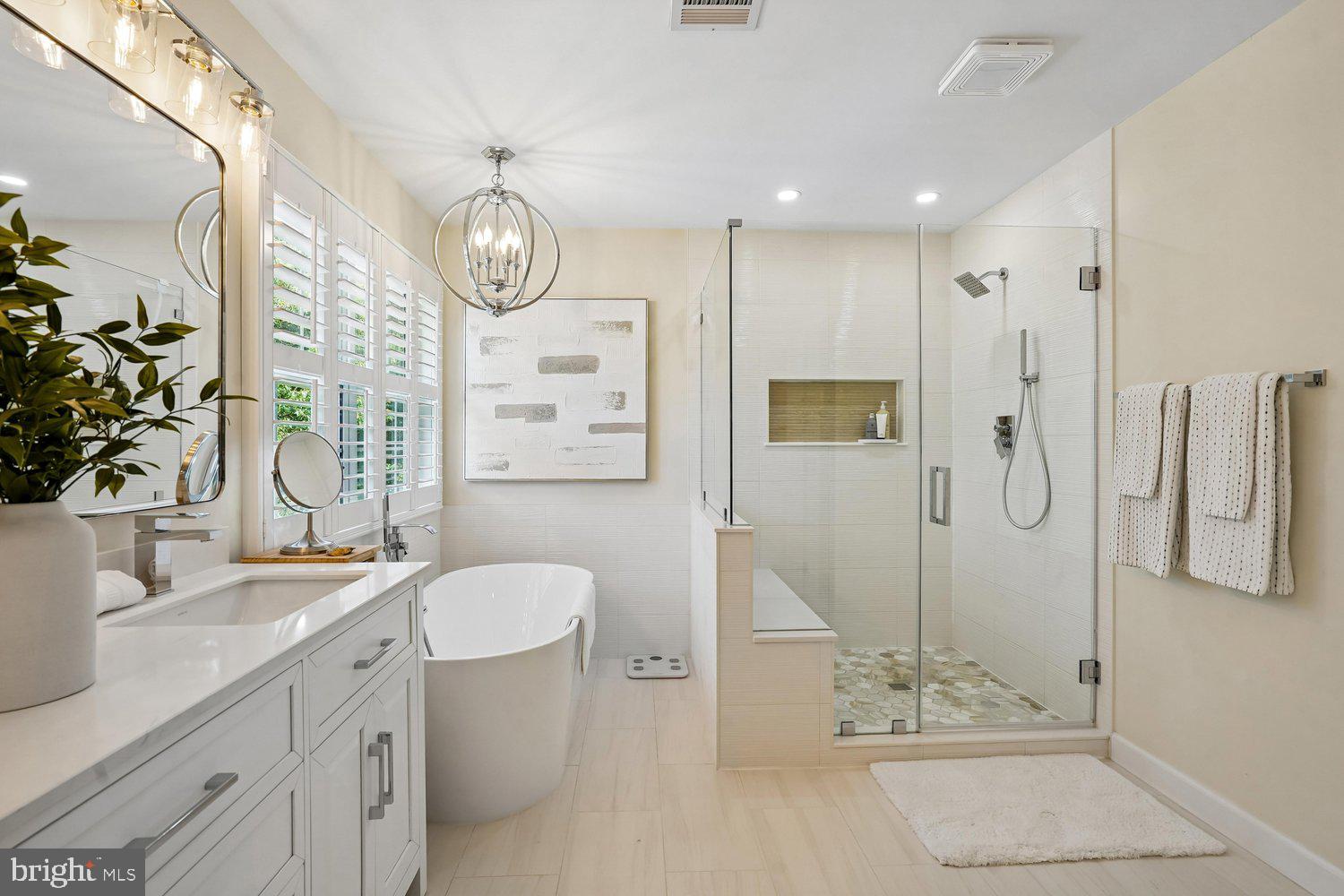BROADLANDS - Residential
