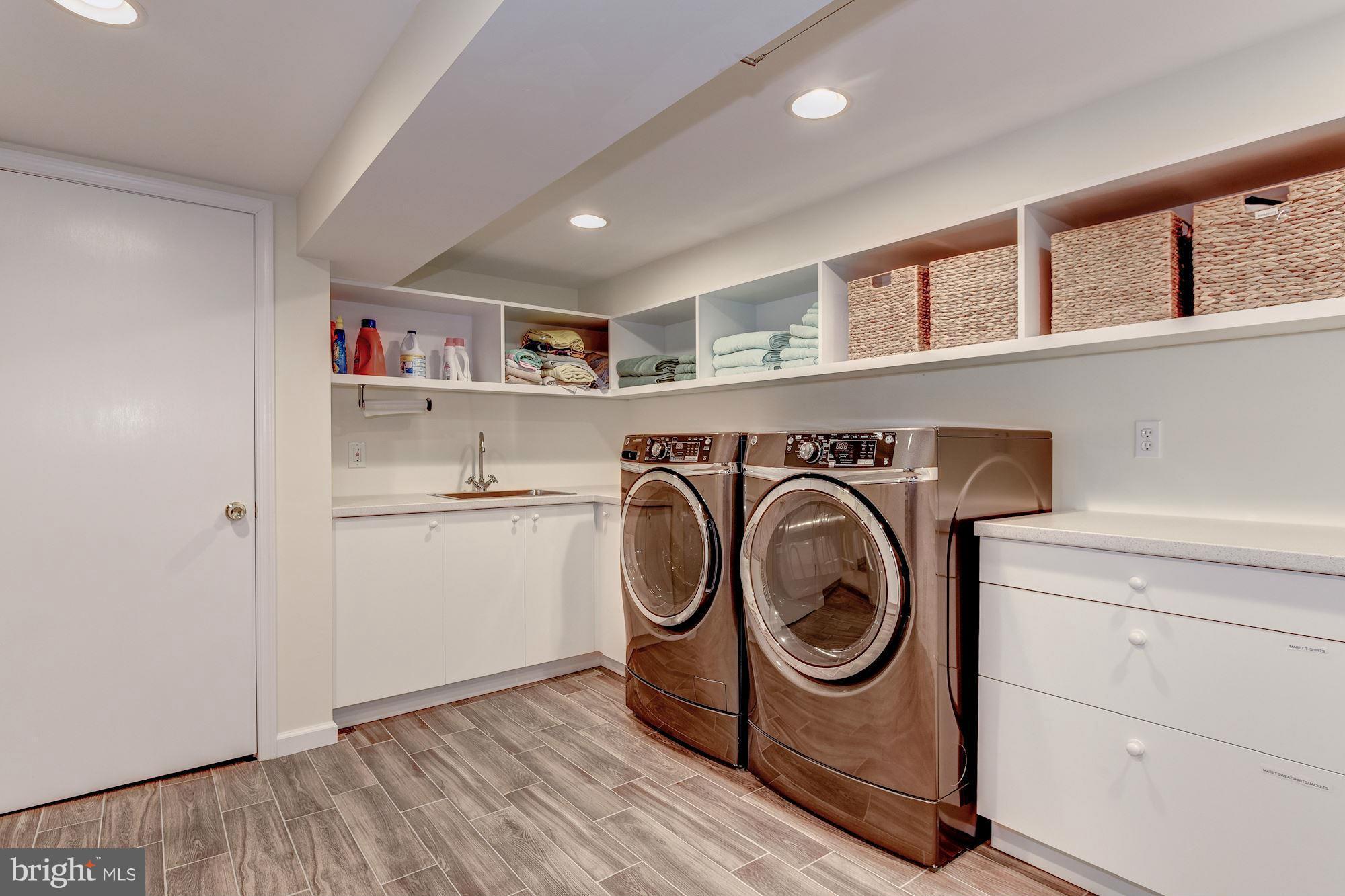 WOODMONT - Residential