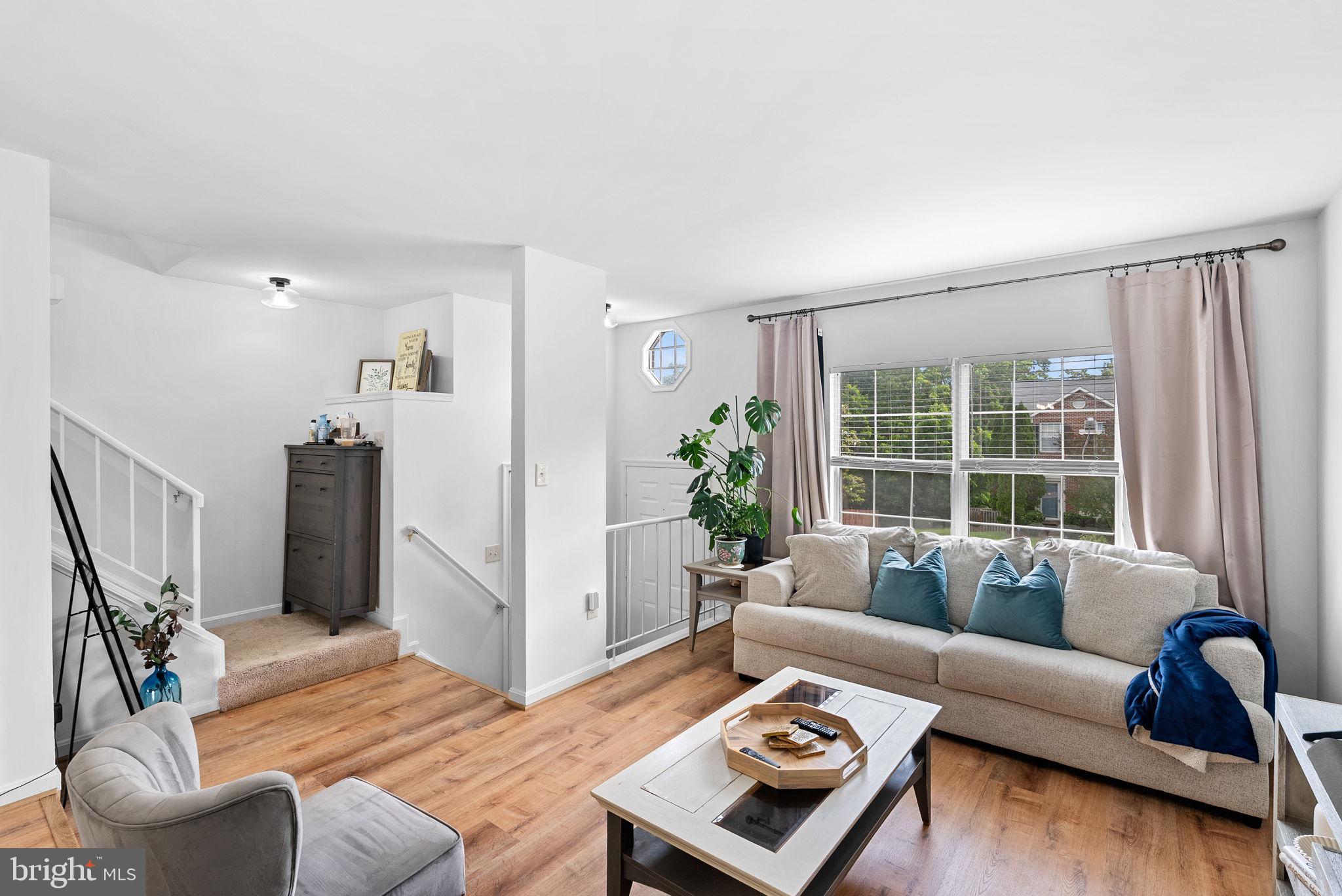 RIVER OAKS - Residential