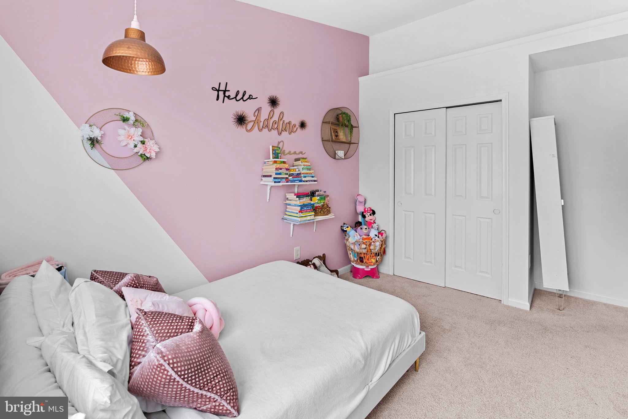 RIVER OAKS - Residential