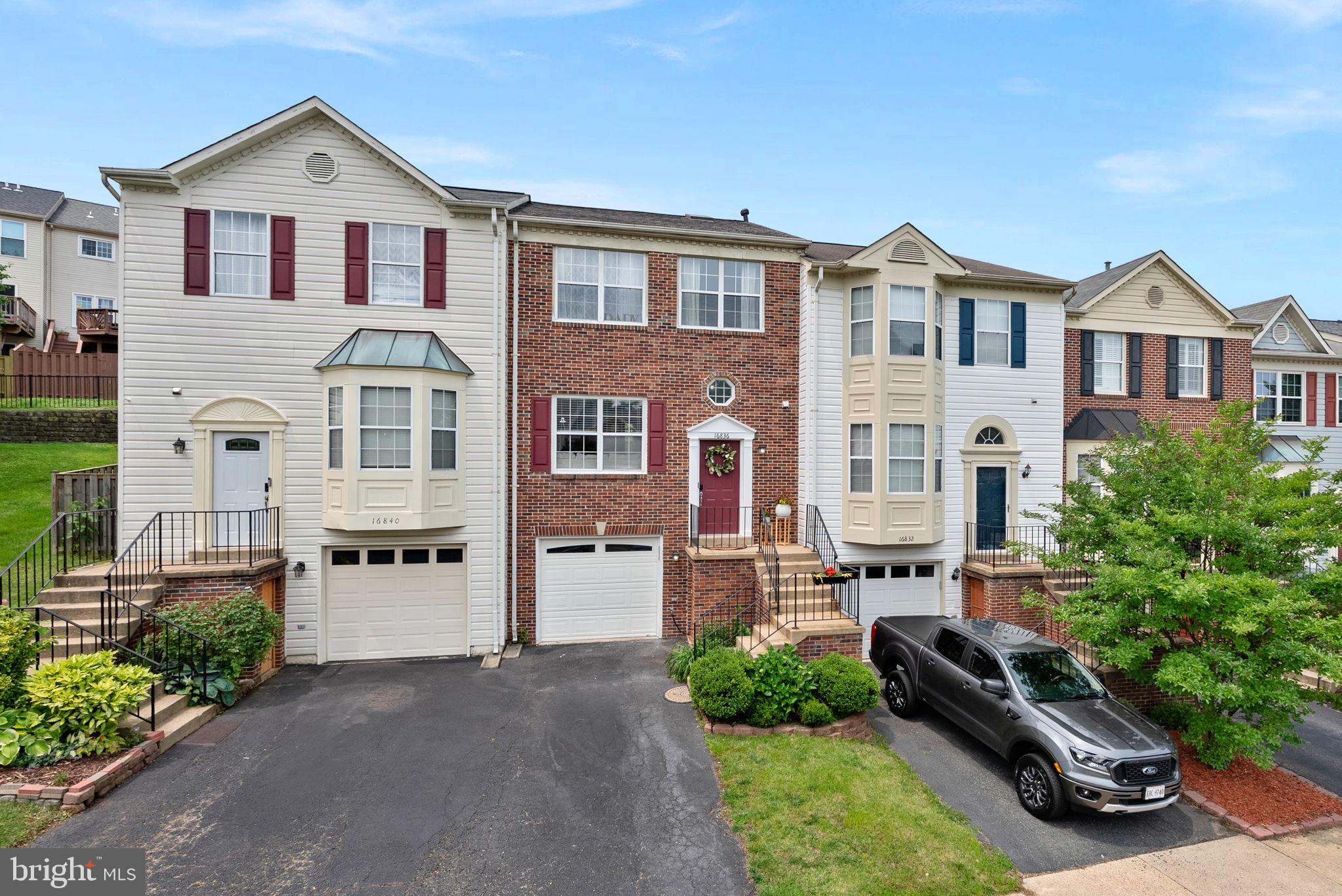 RIVER OAKS - Residential