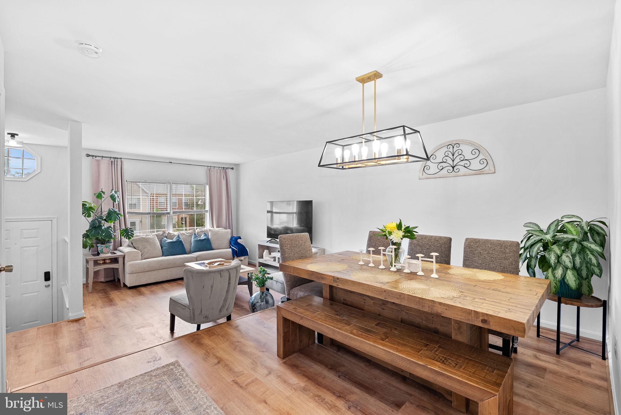 RIVER OAKS - Residential