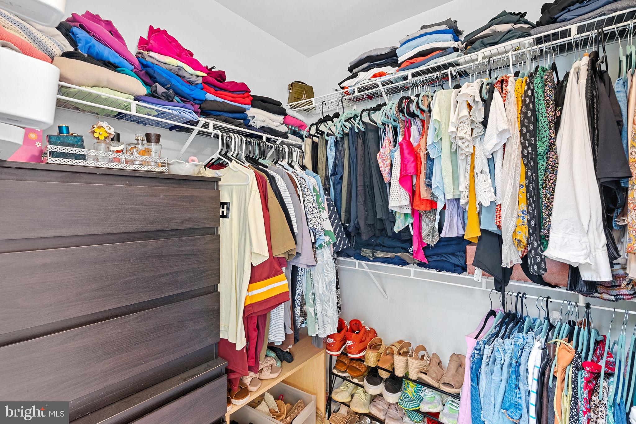 RIVER OAKS - Residential