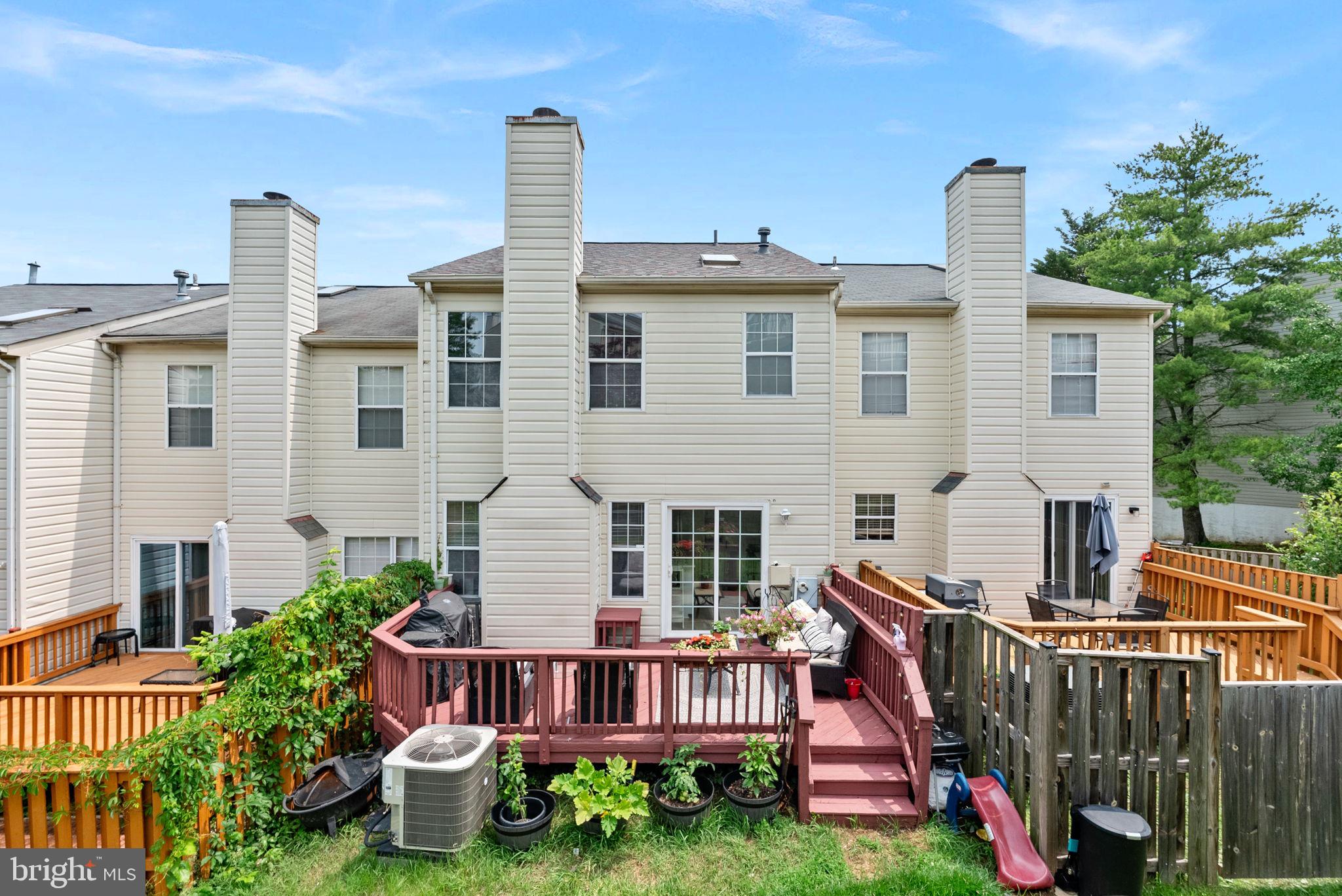 RIVER OAKS - Residential