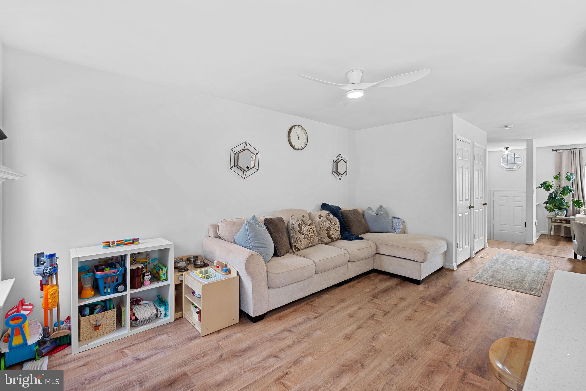 RIVER OAKS - Residential