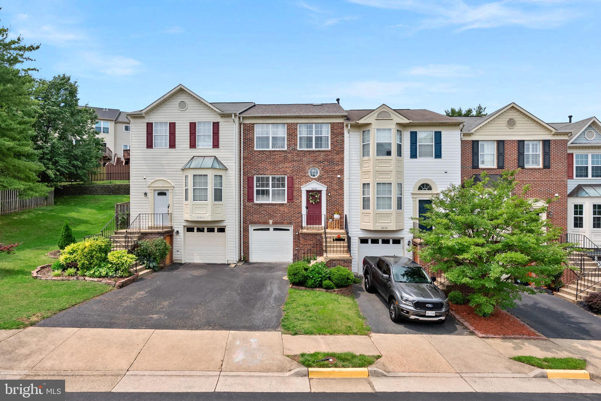 RIVER OAKS - Residential