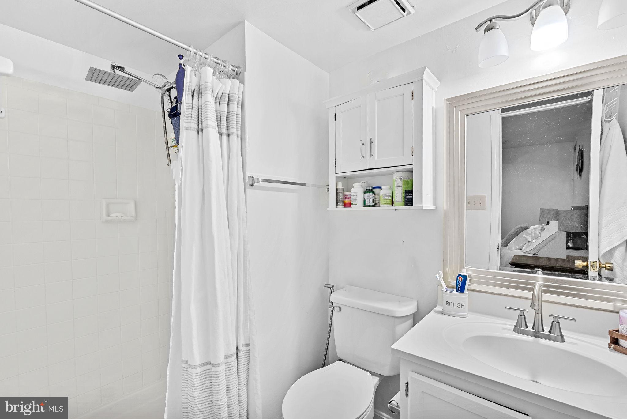 RIVER OAKS - Residential