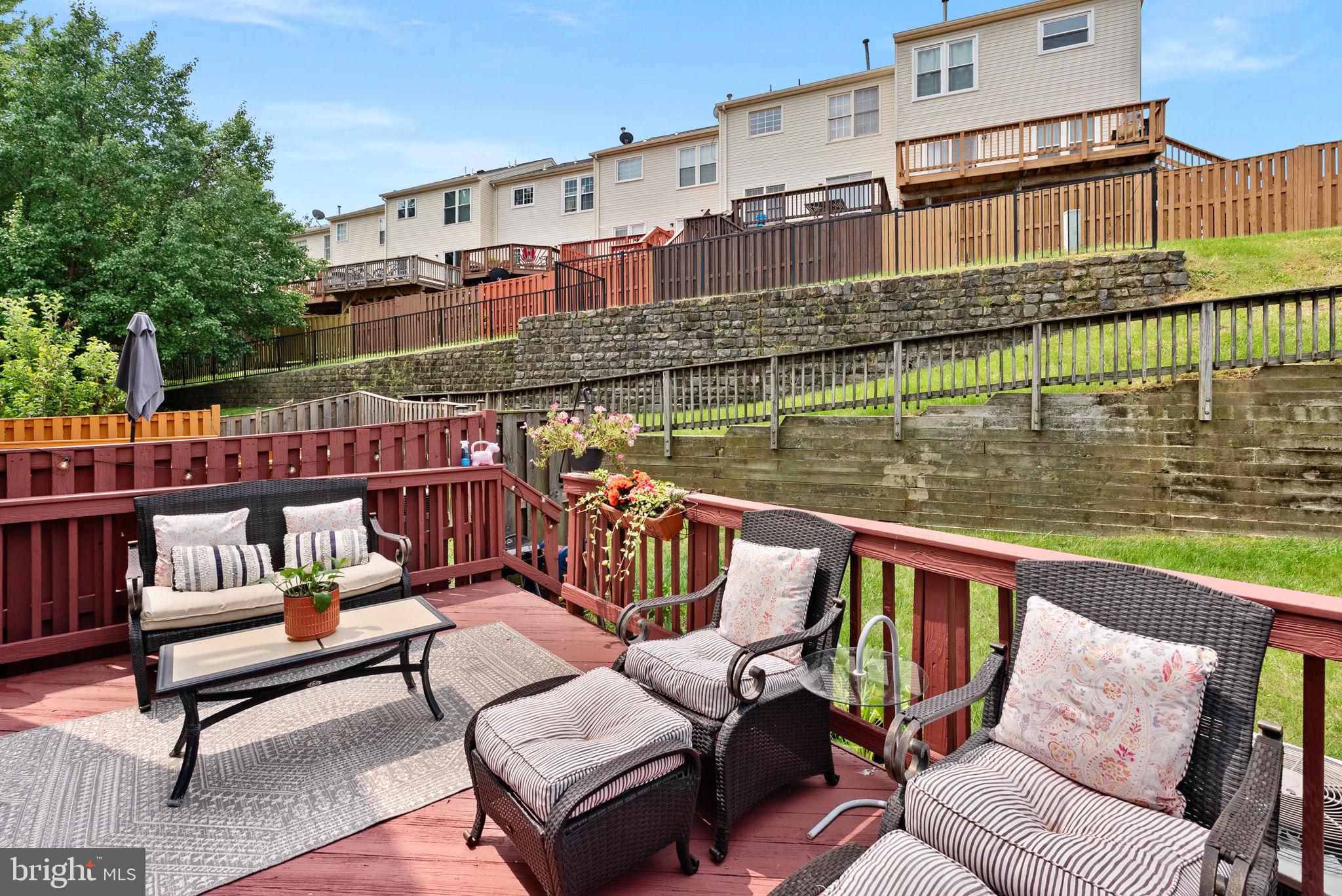 RIVER OAKS - Residential