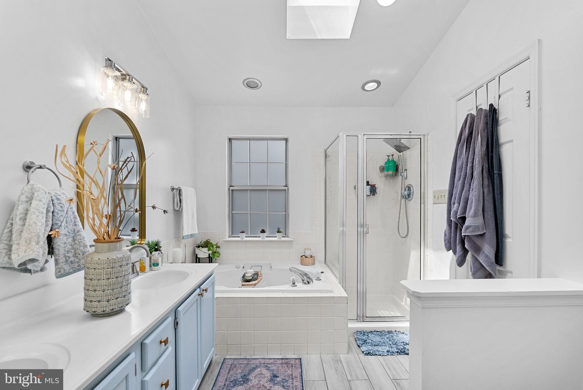 RIVER OAKS - Residential