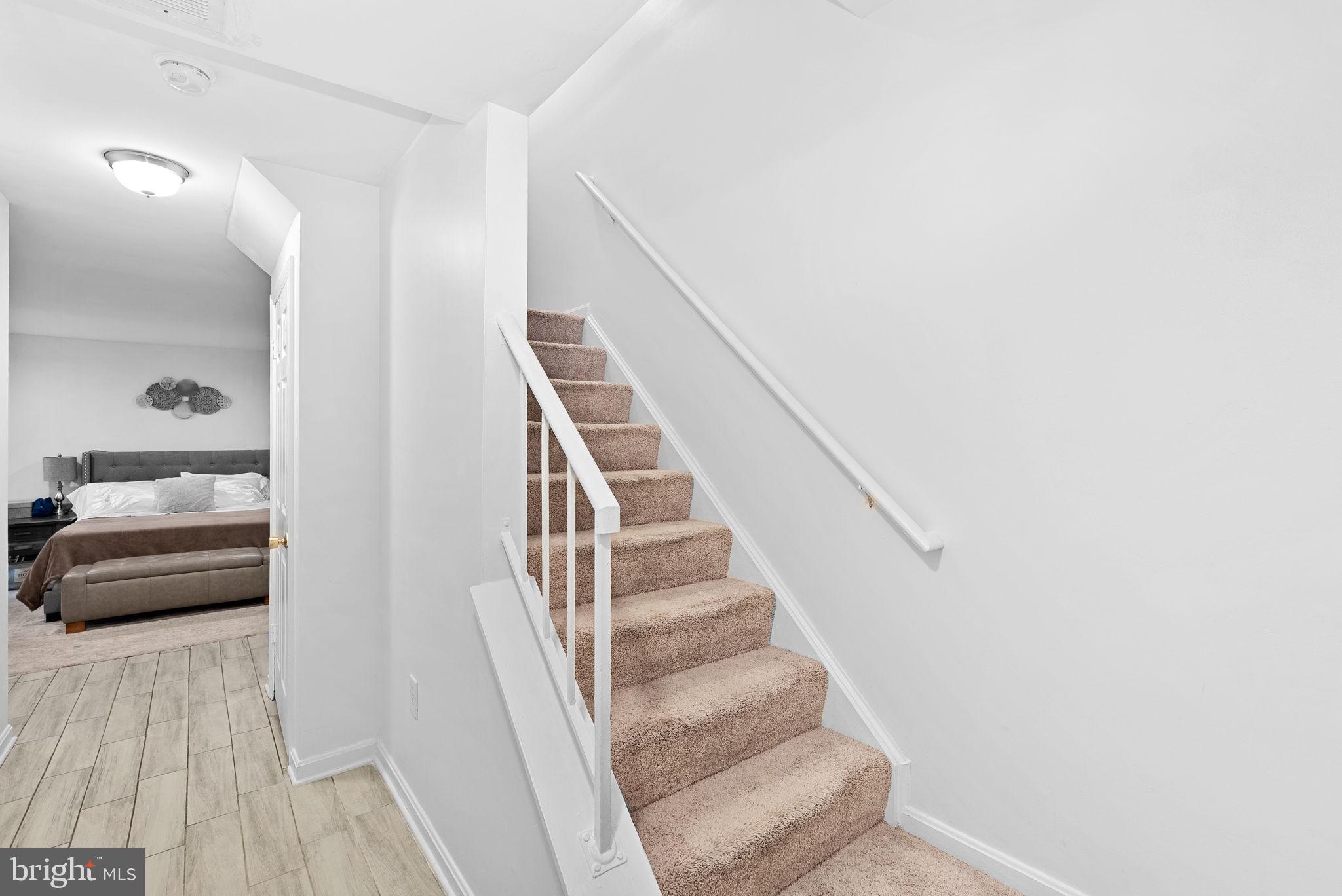 RIVER OAKS - Residential