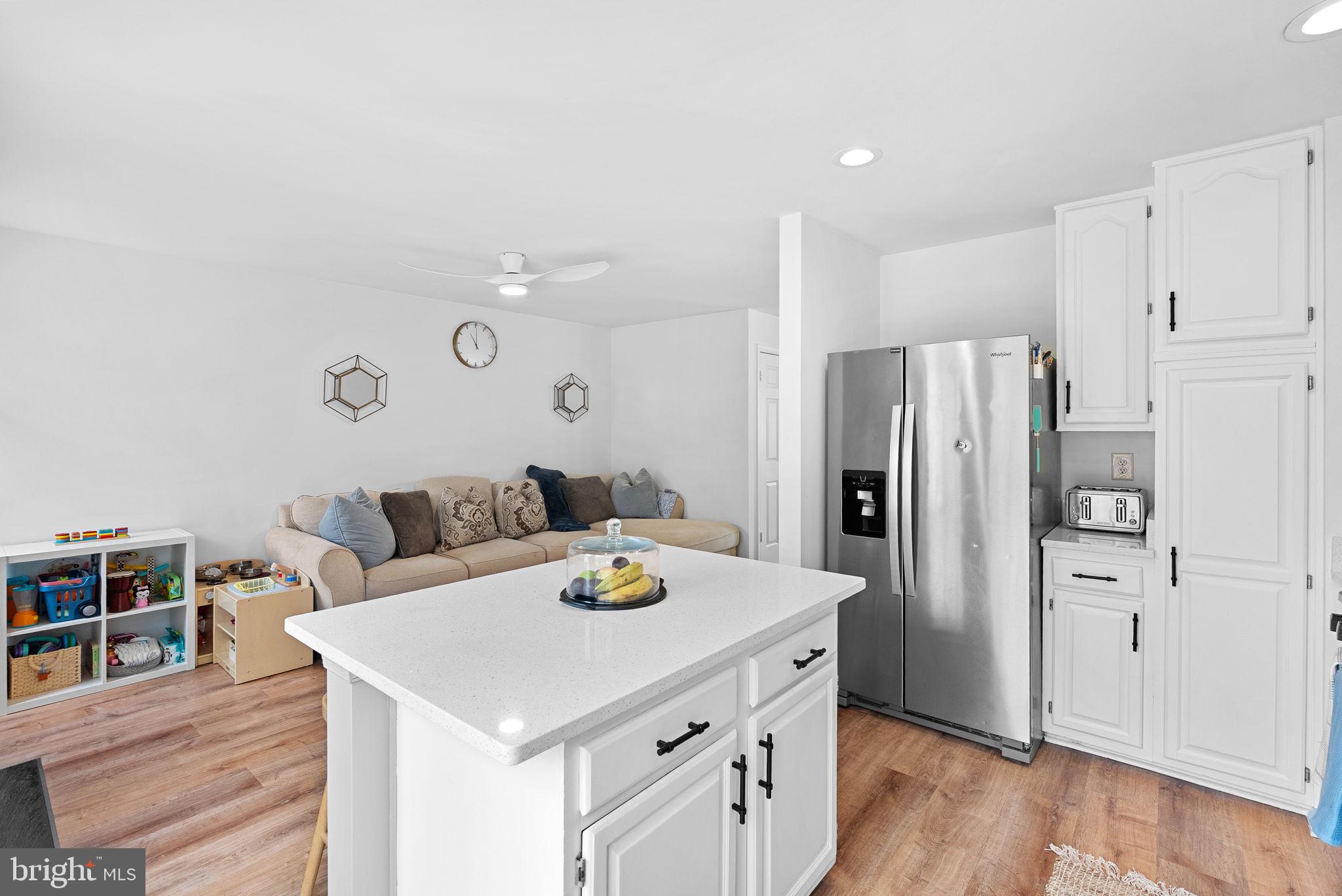 RIVER OAKS - Residential