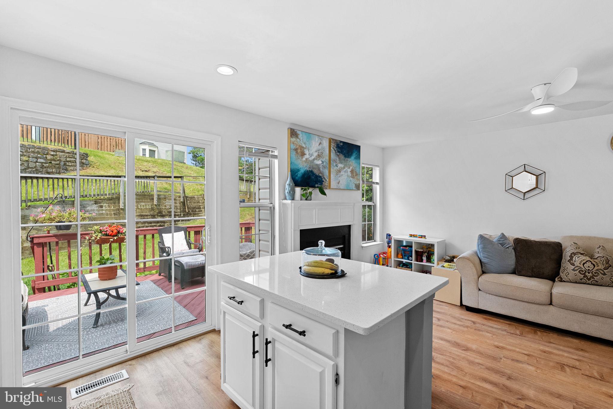 RIVER OAKS - Residential