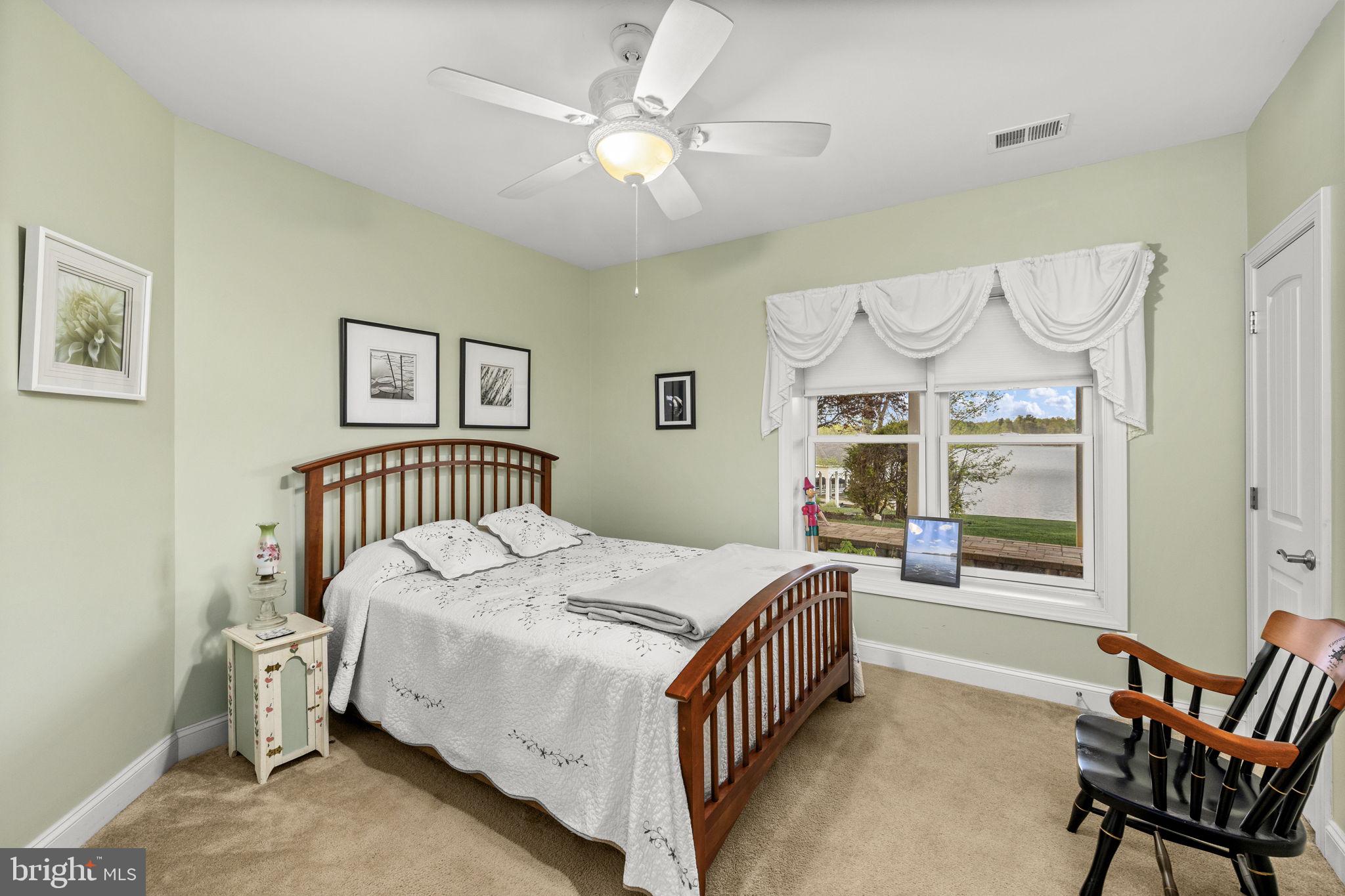 NOAH'S LANDING - Residential