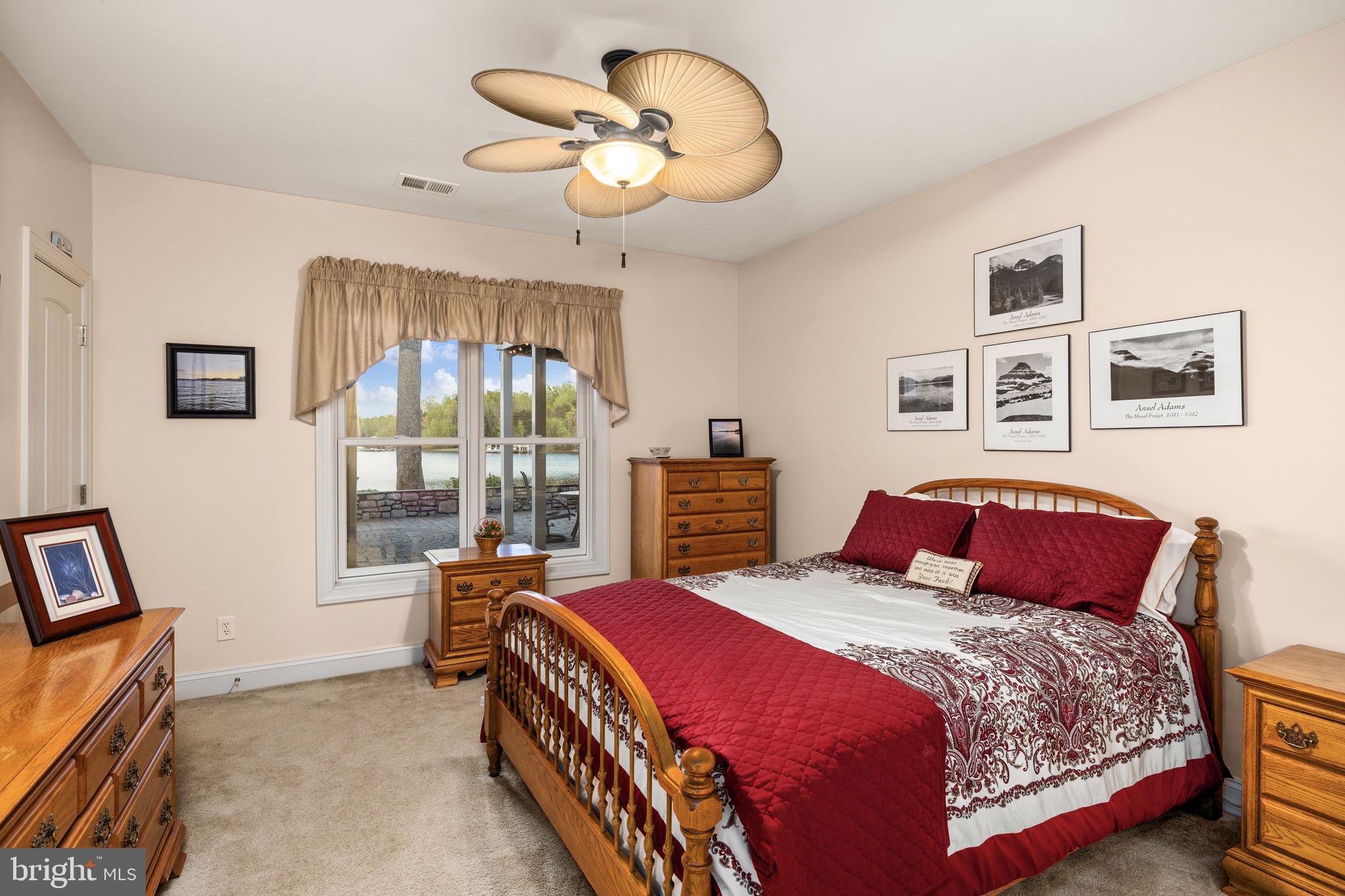 NOAH'S LANDING - Residential