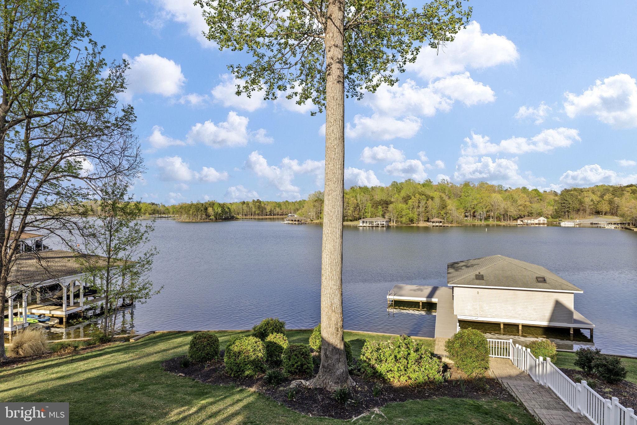 NOAH'S LANDING - Residential