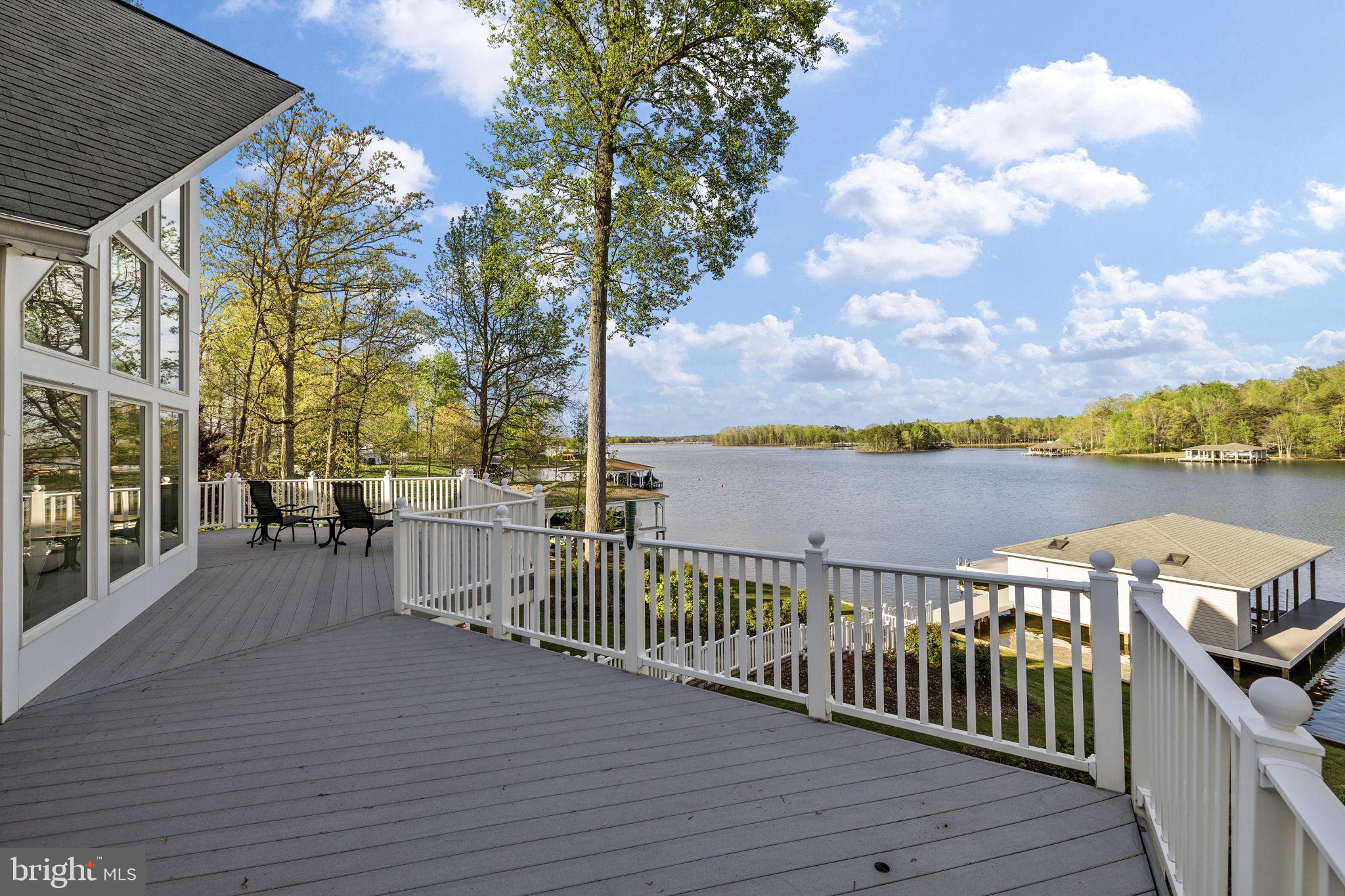 NOAH'S LANDING - Residential