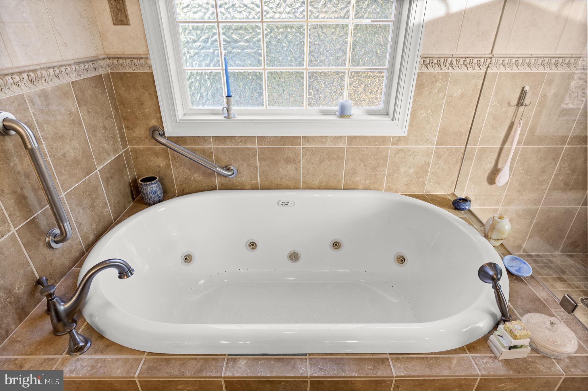 NOAH'S LANDING - Residential