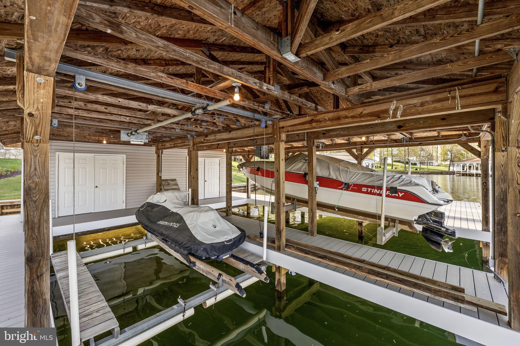 NOAH'S LANDING - Residential