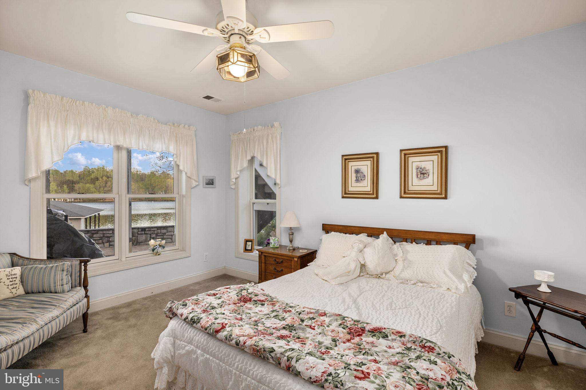 NOAH'S LANDING - Residential