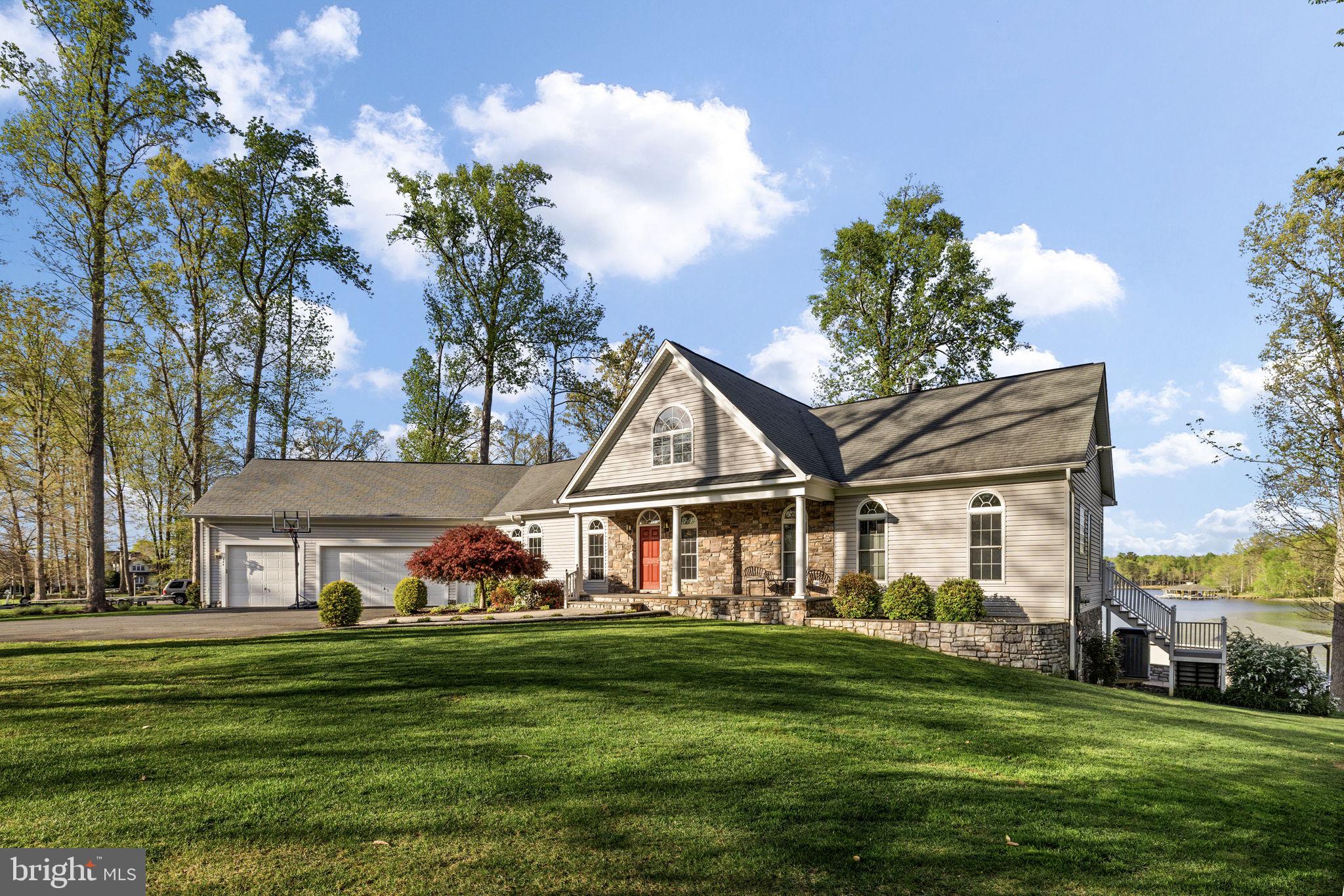 NOAH'S LANDING - Residential