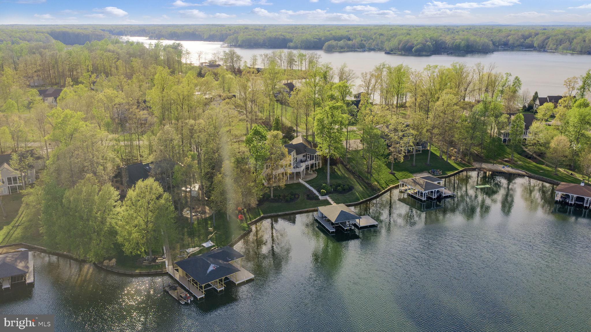 NOAH'S LANDING - Residential