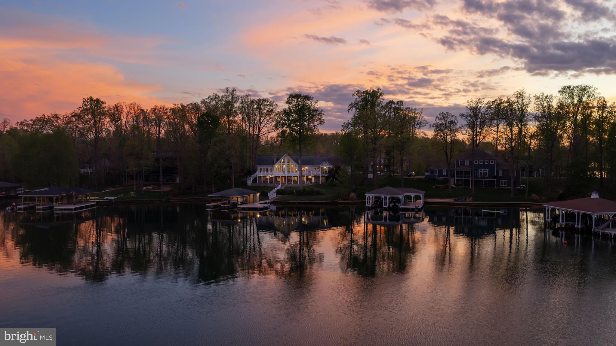 NOAH'S LANDING - Residential