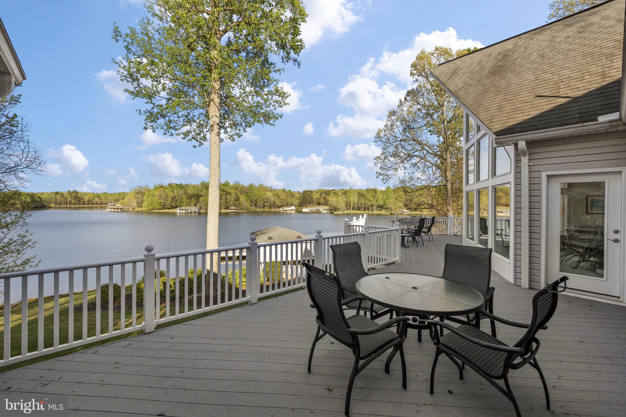 NOAH'S LANDING - Residential