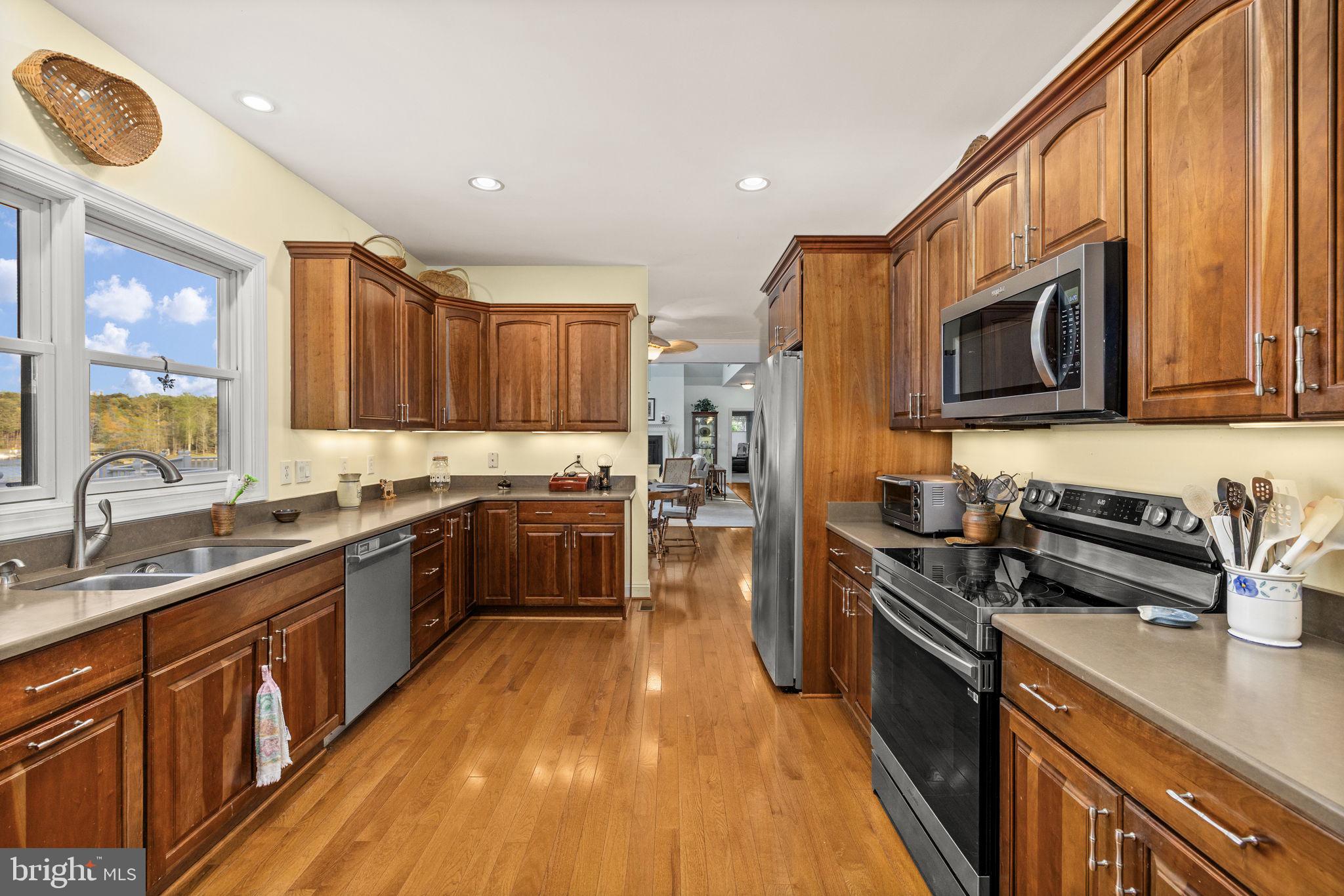 NOAH'S LANDING - Residential