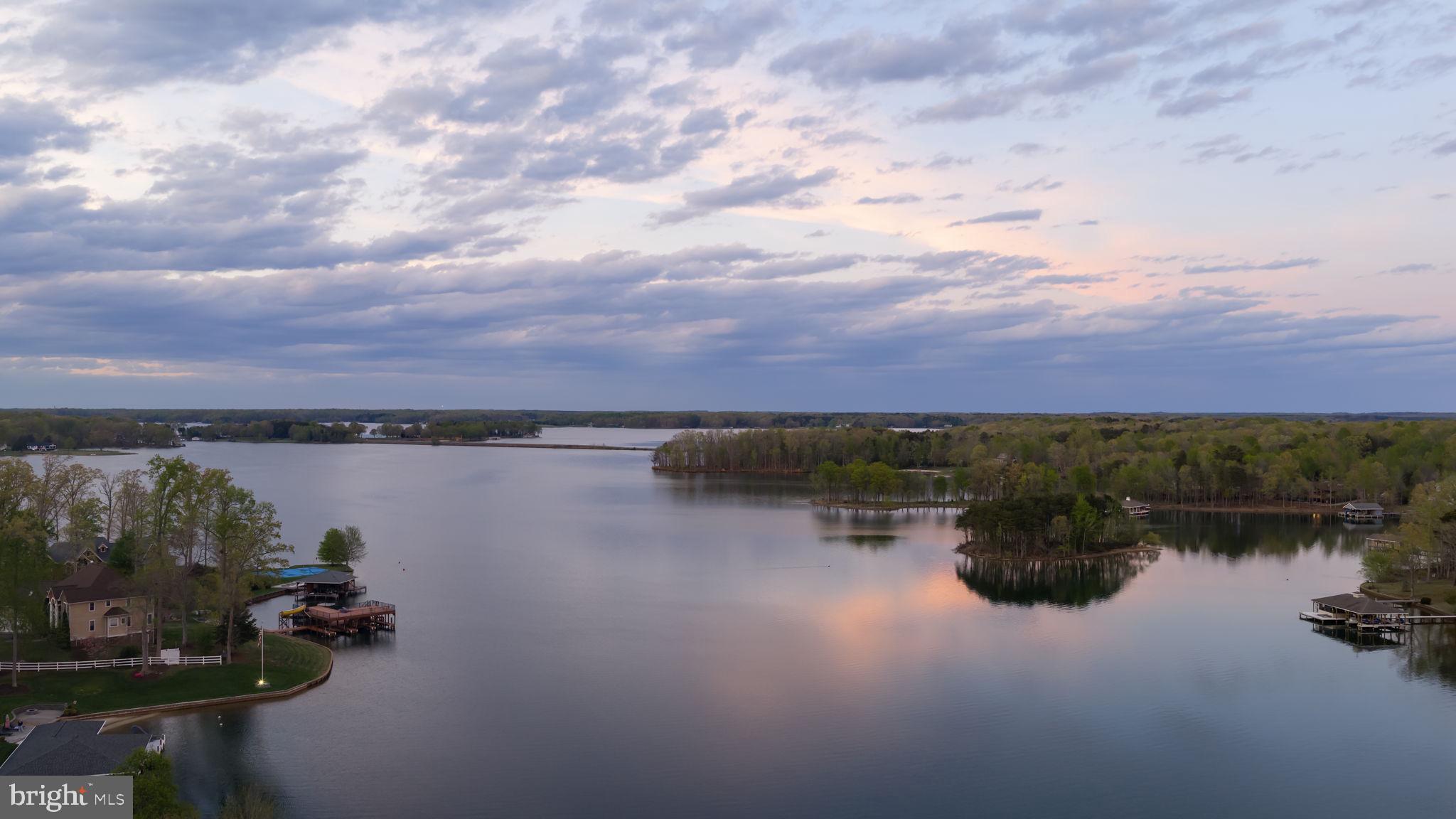 NOAH'S LANDING - Residential