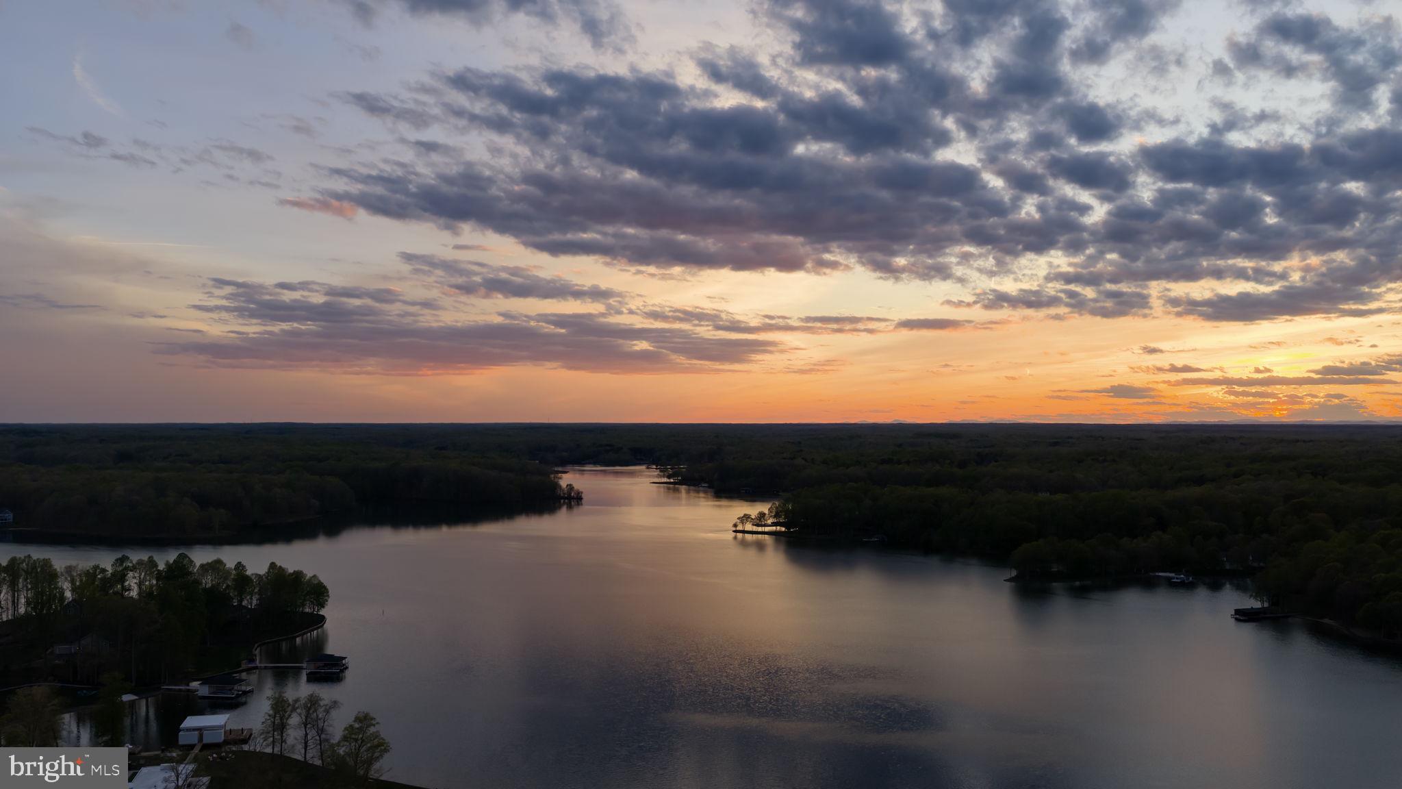 NOAH'S LANDING - Residential