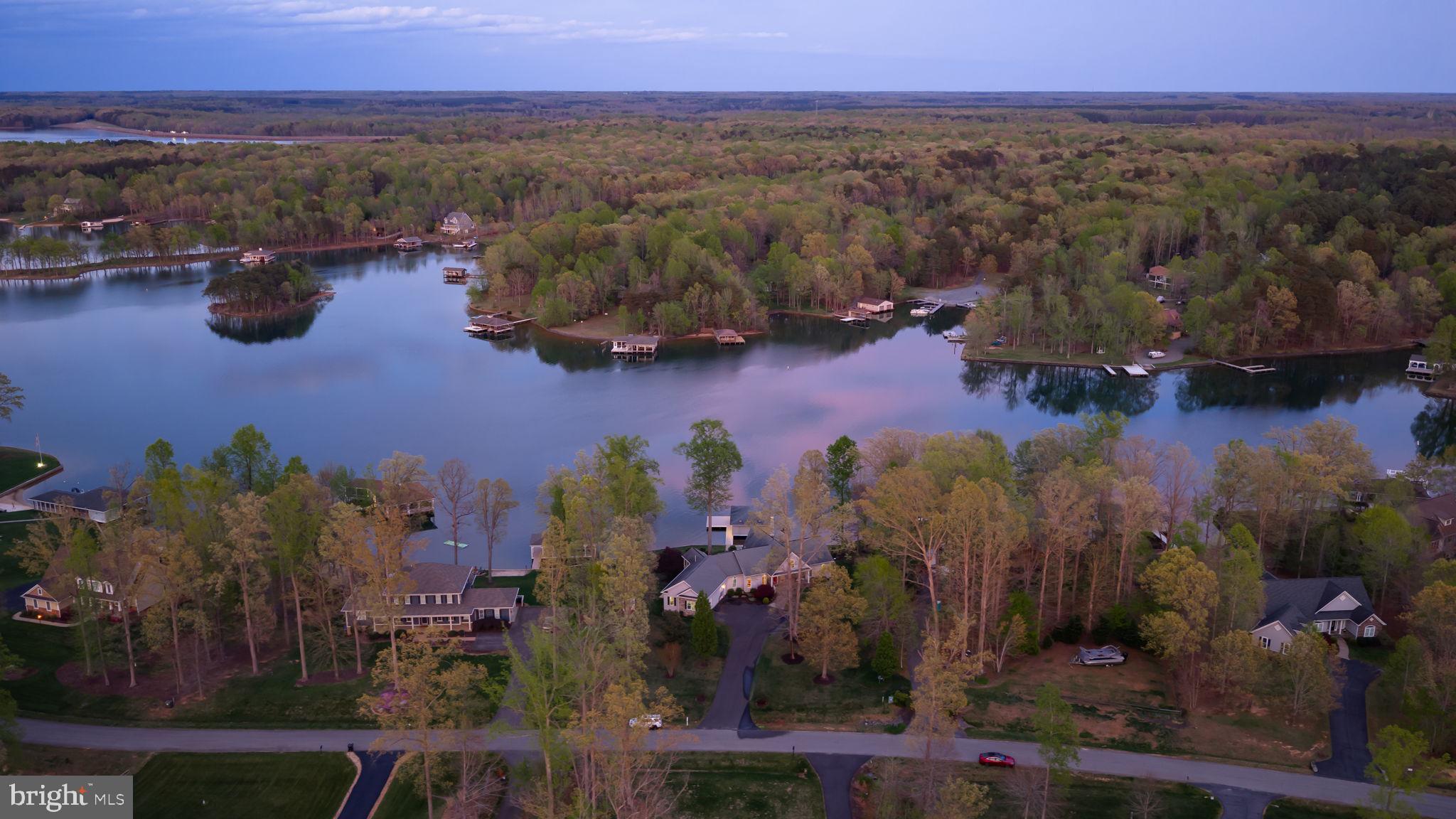 NOAH'S LANDING - Residential