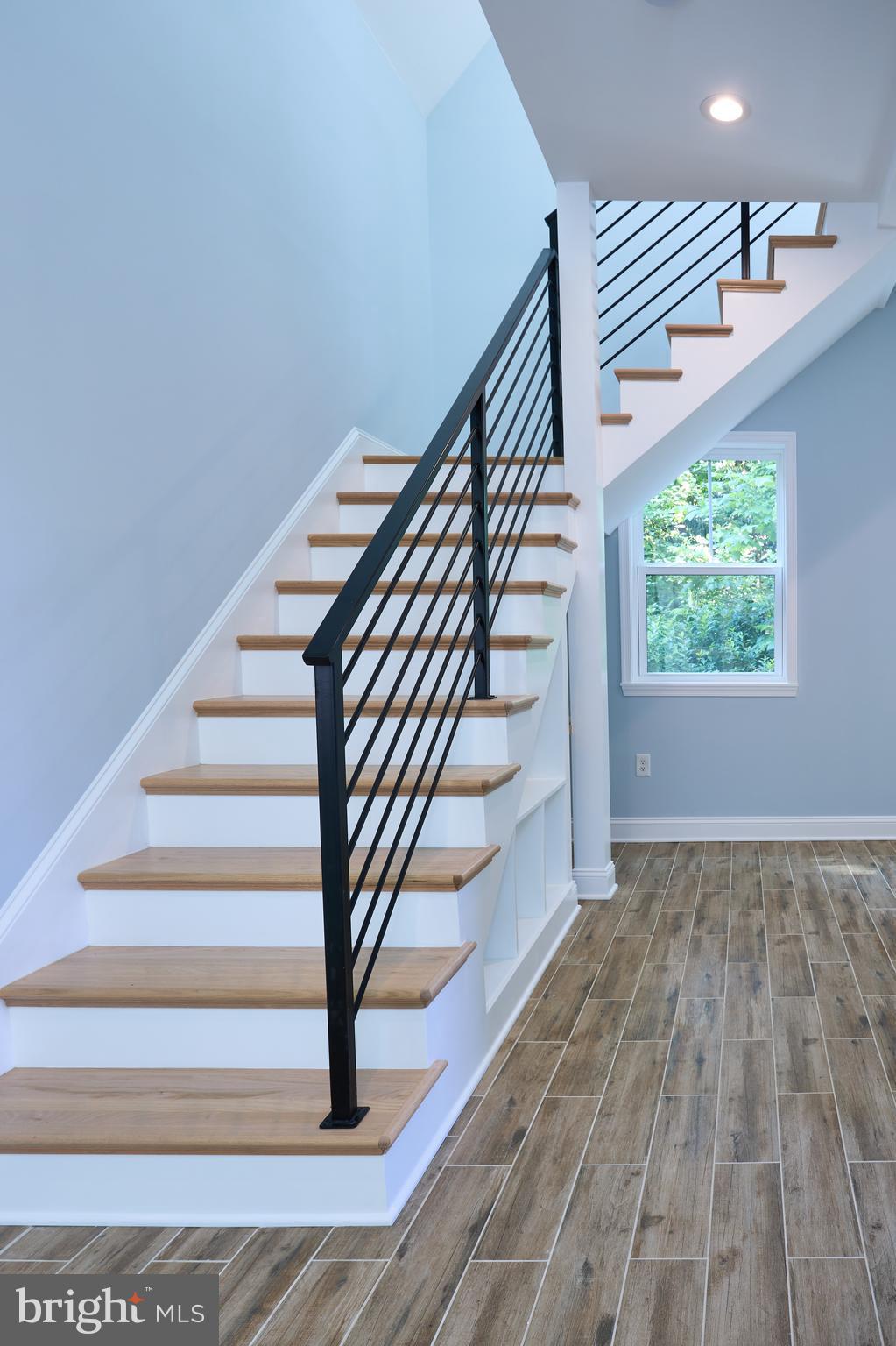 OAKCREST - Residential Lease