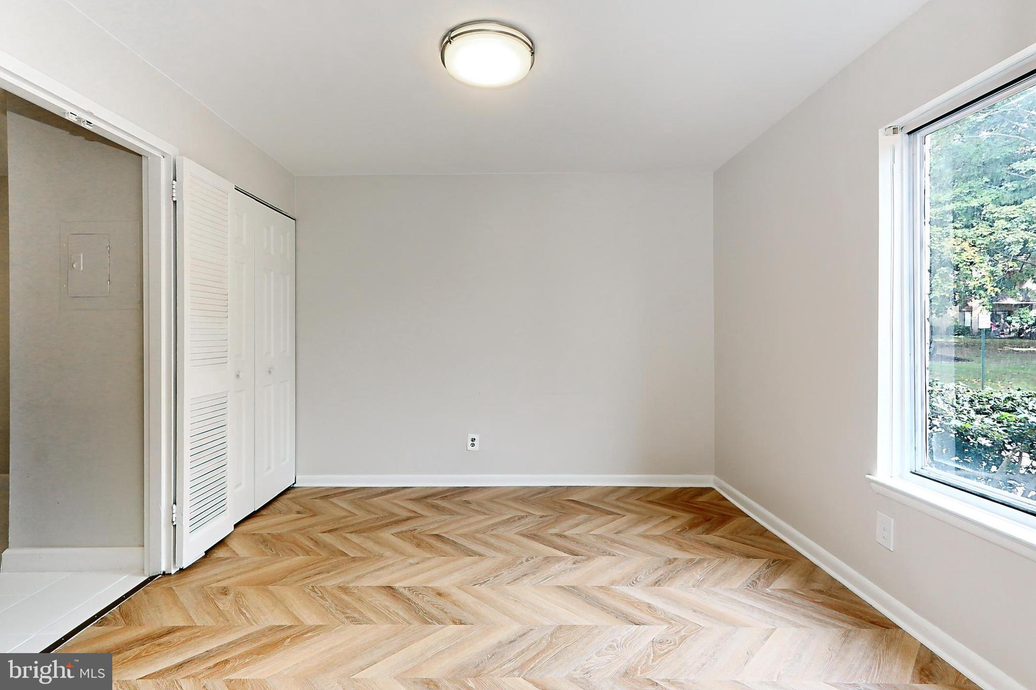 WOODLAKE TOWERS - Residential